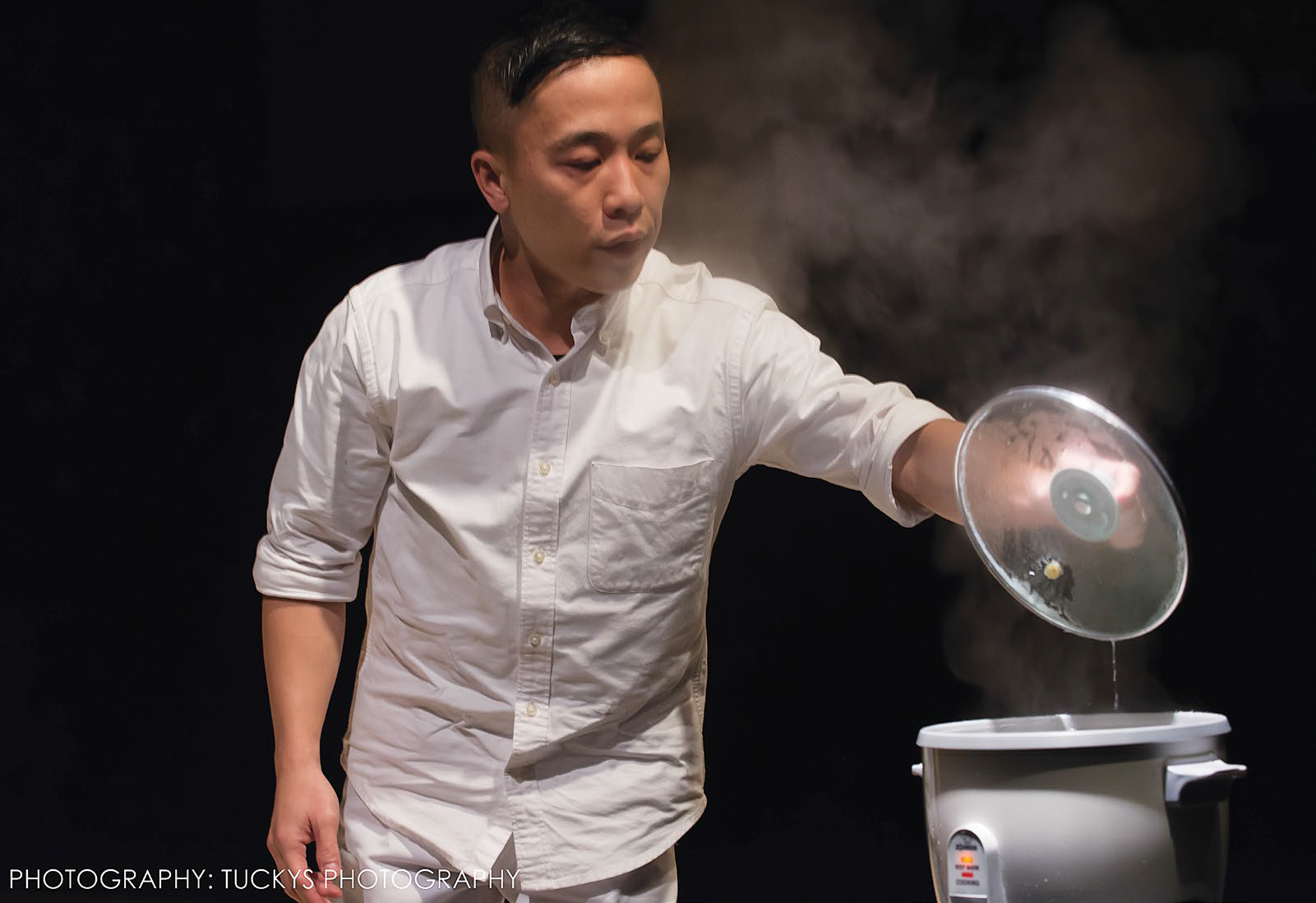 Oliver Chong in Roots (2012), a monodrama that he also wrote and directed. Blending humour, pathos and a virtuosic array of characters, Chong’s one-man act struck a chord with its audience – an audience of Singaporeans largely descended from immigrants who arrived here several generations ago. Photo by Tuckys Photography. Courtesy of The Finger Players.