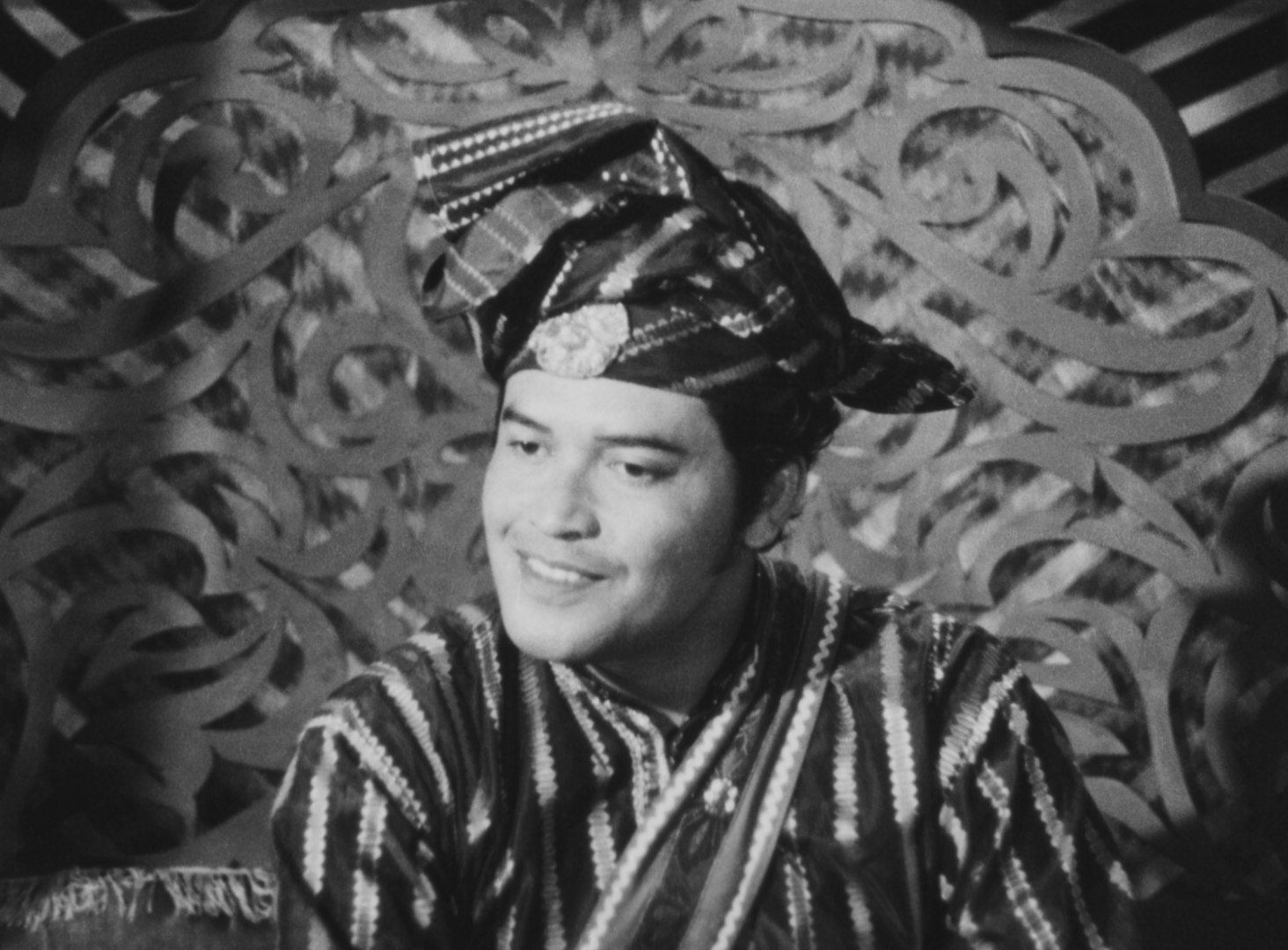 Still from Dang Anom by Hussain Haniff. Courtesy of Cathay-Keris Films Pte Ltd.