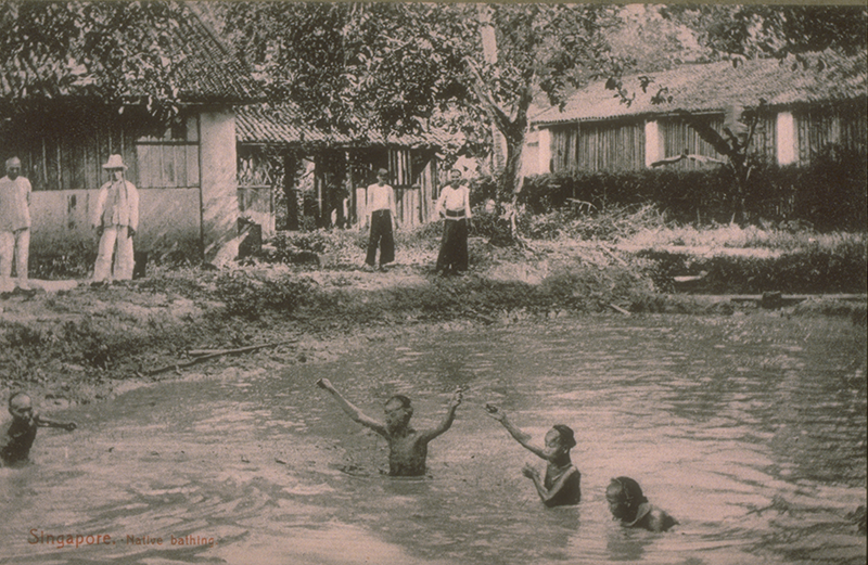 A postcard from the early 20th century with the caption “Singapore: Natives bathing”, c.1905. Lim Kheng Chye Collection, courtesy of National Archives of Singapore.