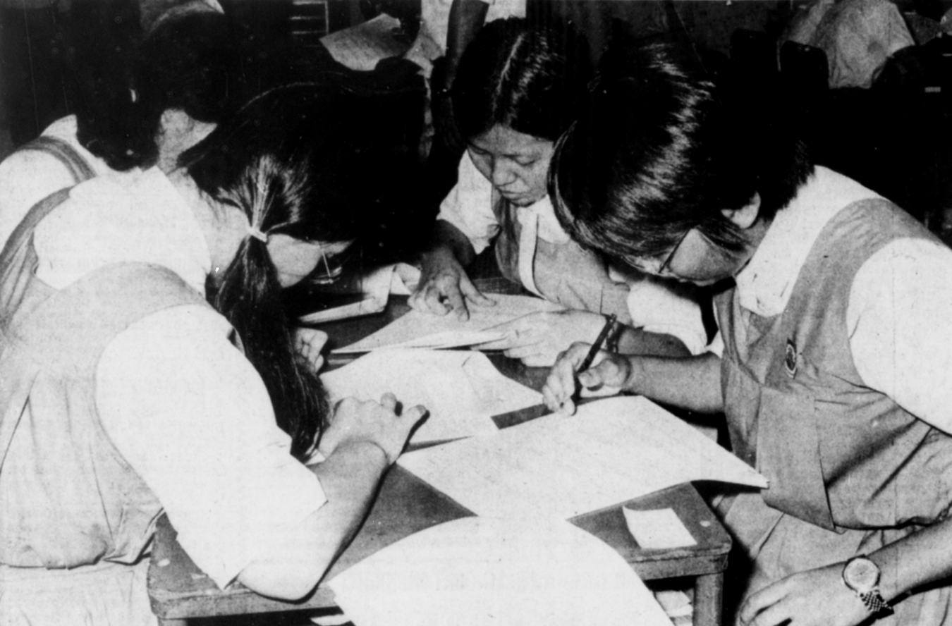 Students from St Joseph’s Convent answering questions in the first round of the Science and Industry Quiz, 1973. Source: The Straits Times, 7 April 1973 © SPH Media Limited. Permission required for reproduction.