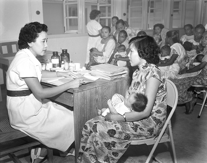A maternal and child health centre in Buona Vista, 1957. The majority of family planning clinics were located within such centres. Ministry of Information and the Arts Collection, courtesy of National Archives of Singapore.