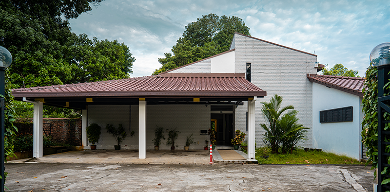 A recent photograph of the house taken from the front gate looking into the car porch, 2022. Courtesy of Dr Lee Peng Hui.