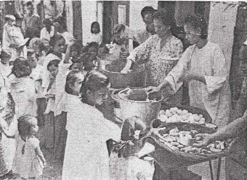 Food being distributed at a Children's Feeding Centre, 1947. Courtesy of Ministry of Communication and Information.