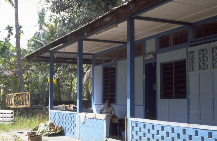 甘榜瓦哈山的其中一间马来人住家，1986。 Courtesy of National Archives of Singapore.