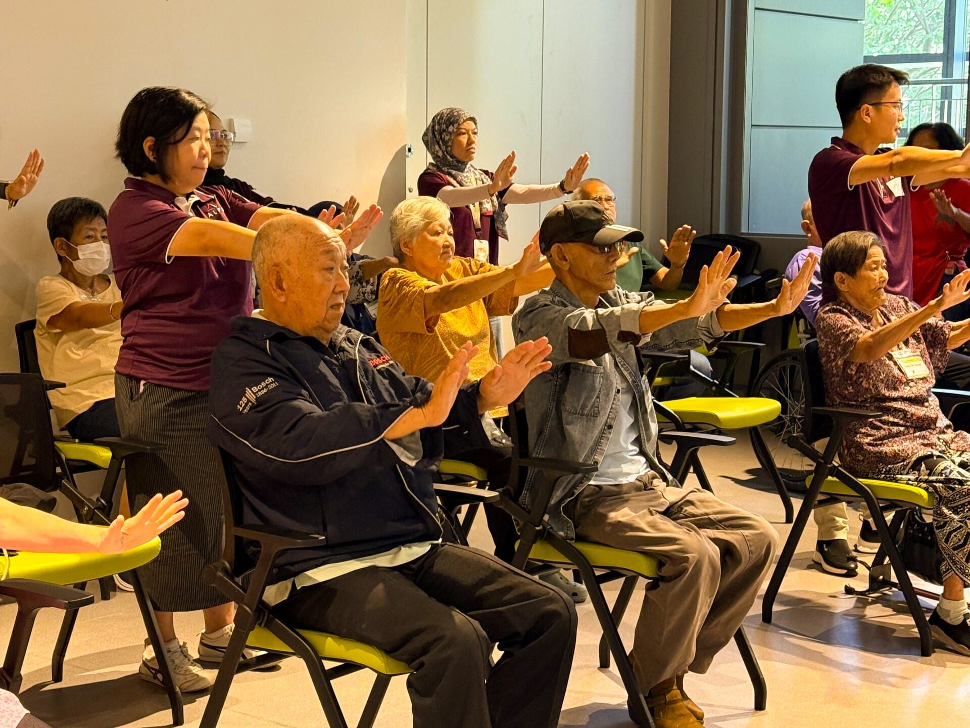 Image of ALPS Staff interacting with the patients at HCA Hospice Oasis@Outram