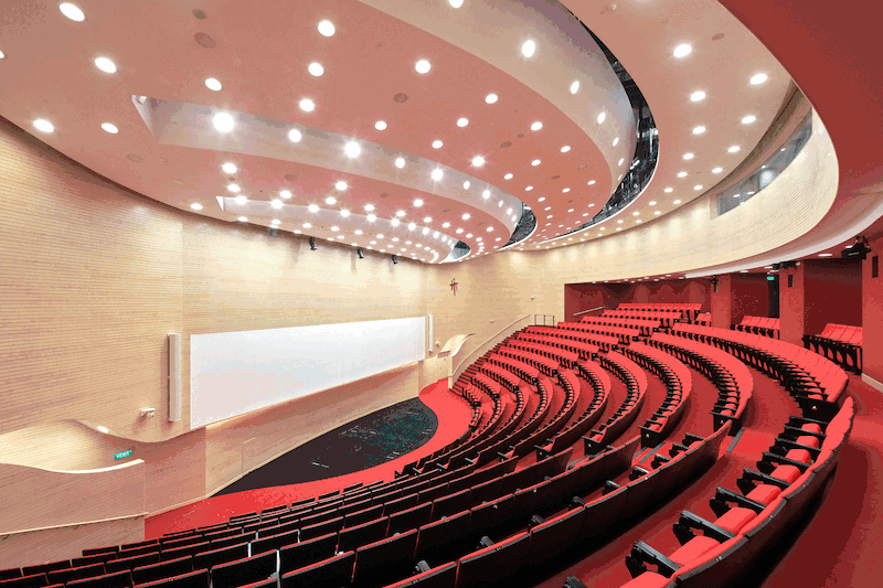 537 β seat auditorium