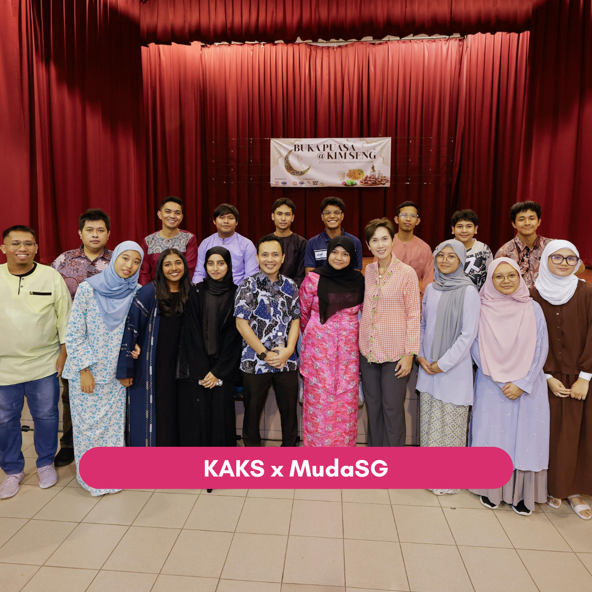 Community leaders and youths pose at KAKS x MudaSG Ramadan gathering.