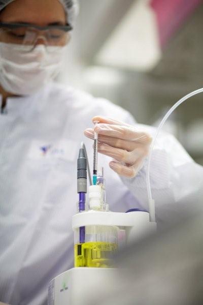 Chemical reference standards used in metrology for accurate measurements