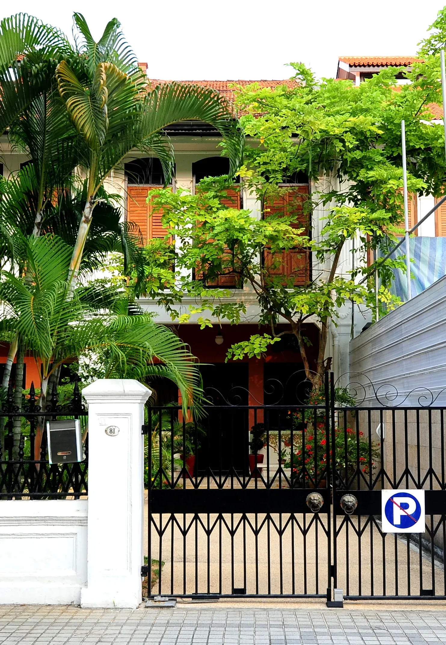 Front facade of 81 Emerald Hill Road