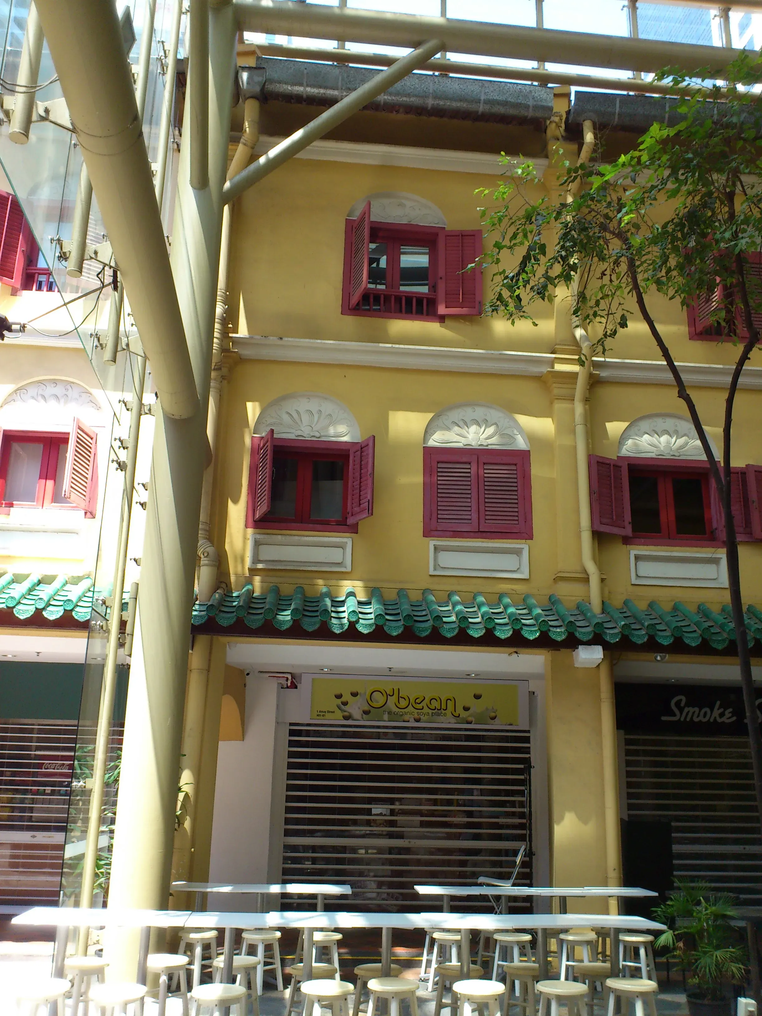 Front facade of 76 Telok Ayer Street