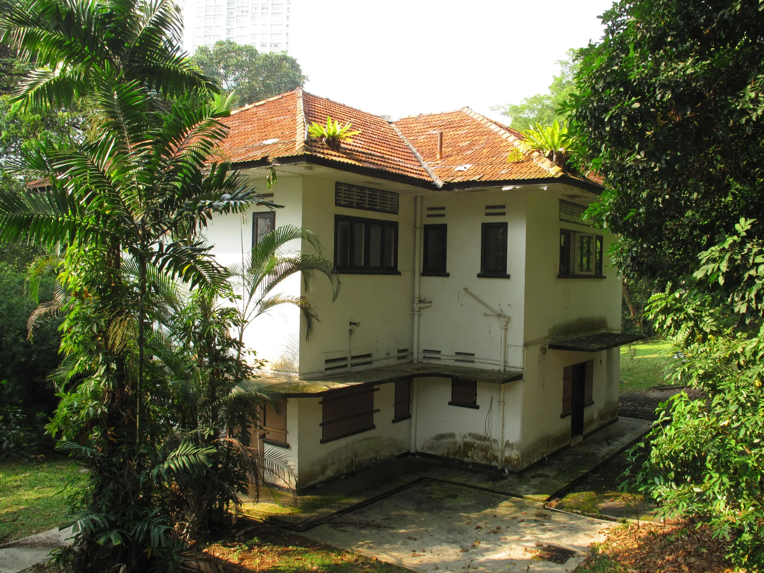 Front facade of 20 Rochester Park