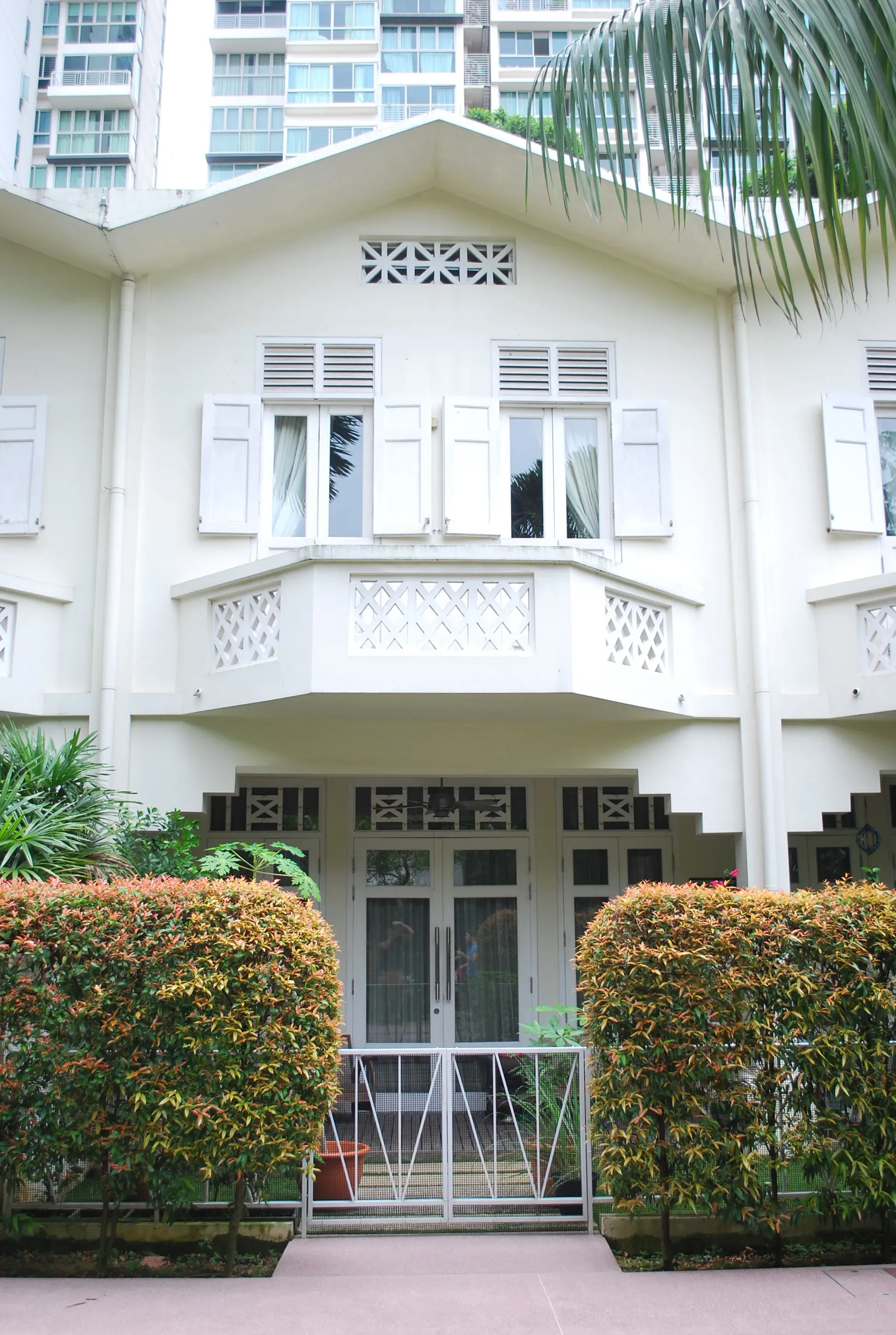 Front facade of 82 Jellicoe Road