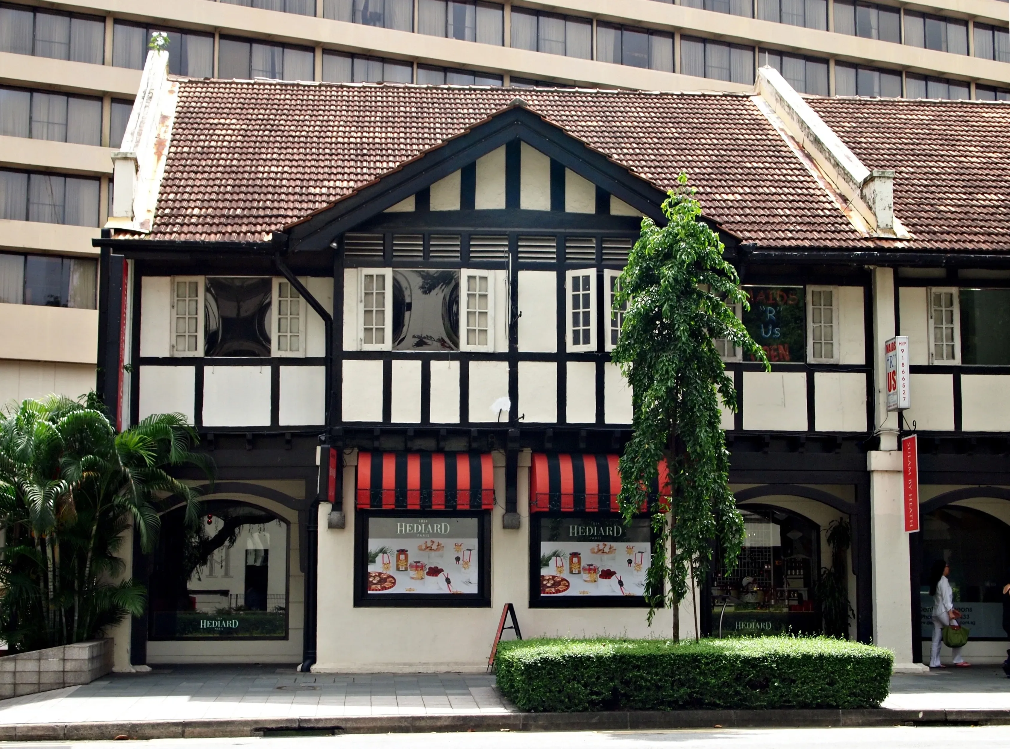 Front facade of 125 Tanglin Road