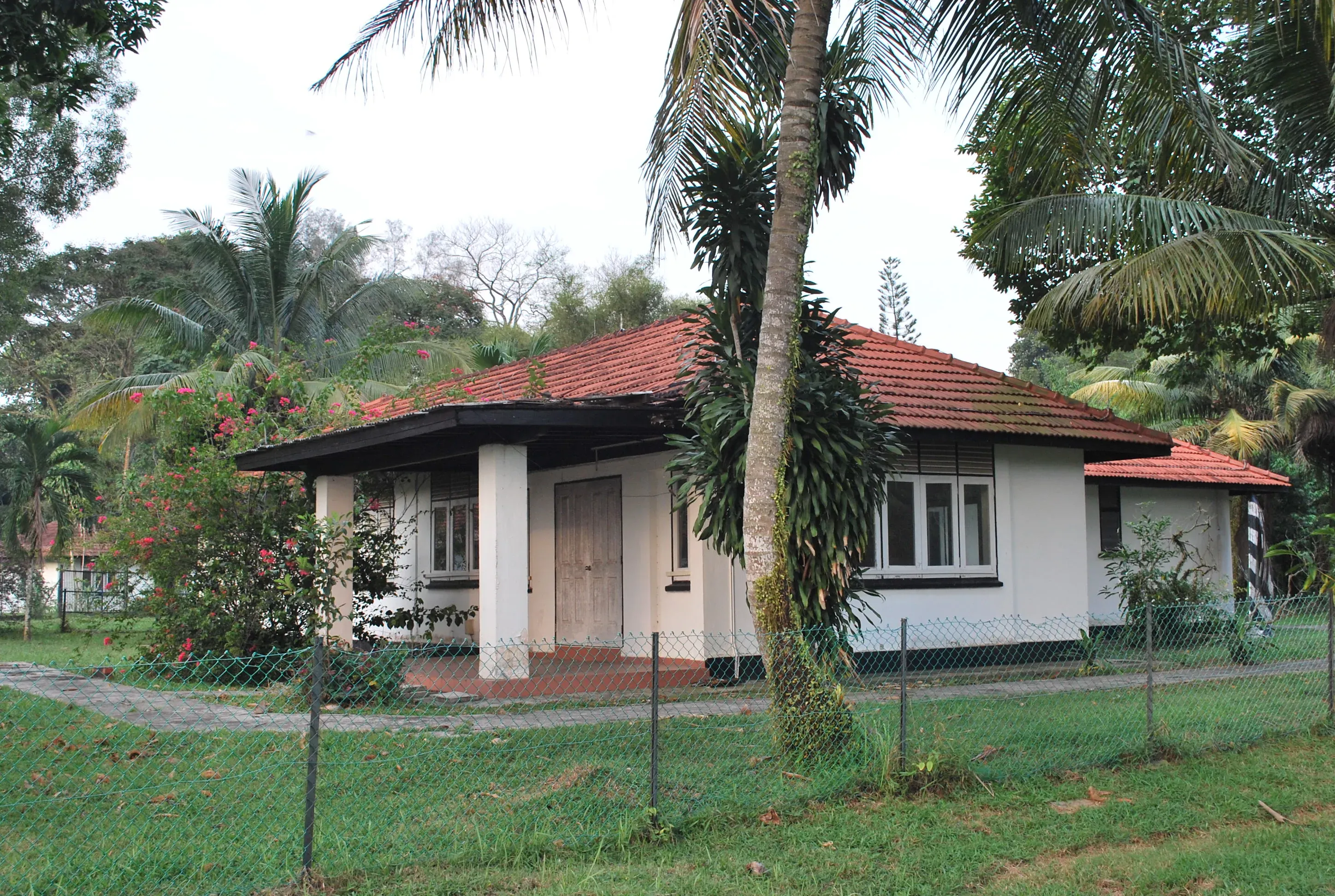 Building of 12 The Oval