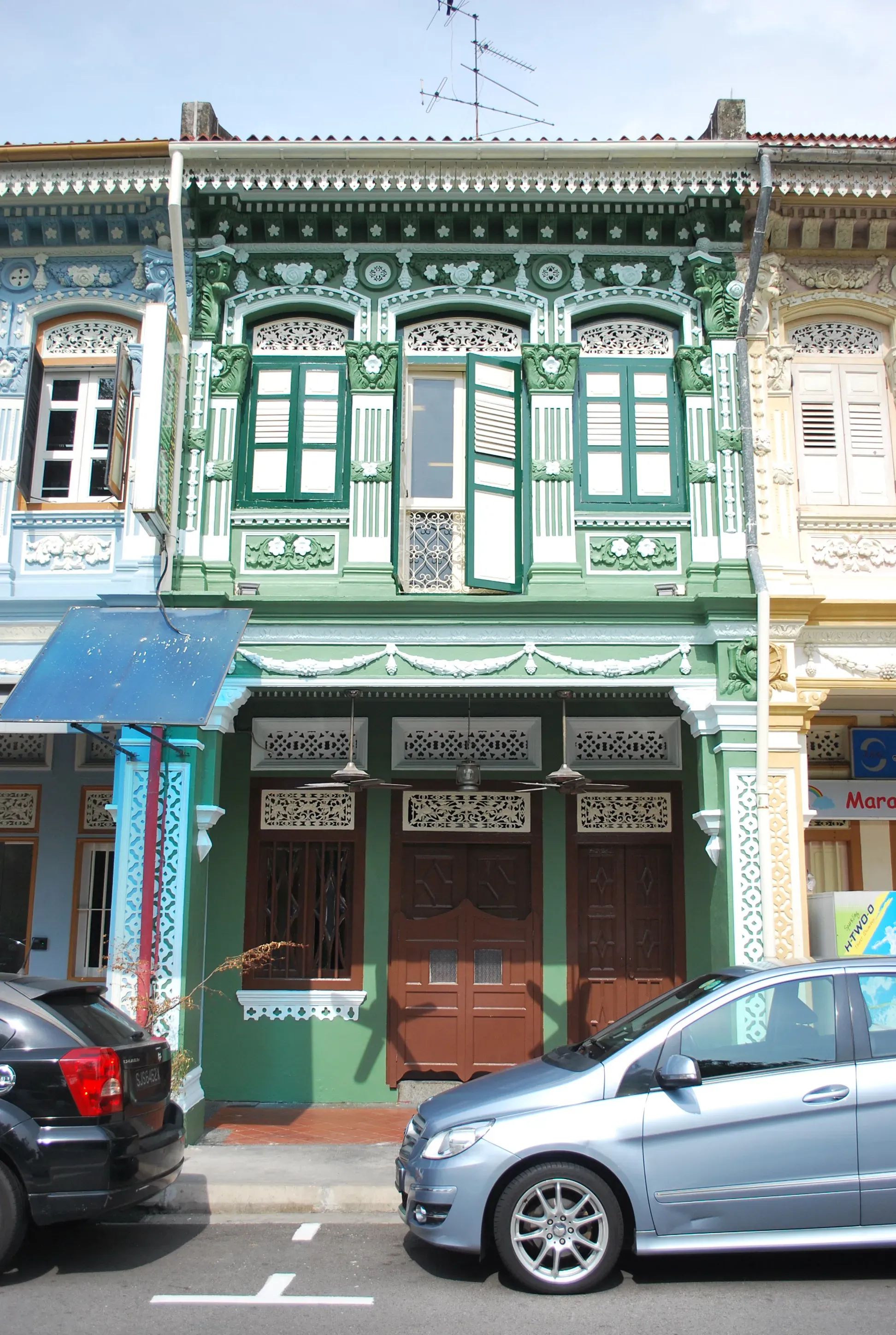Front facade of 48 Kandahar Street