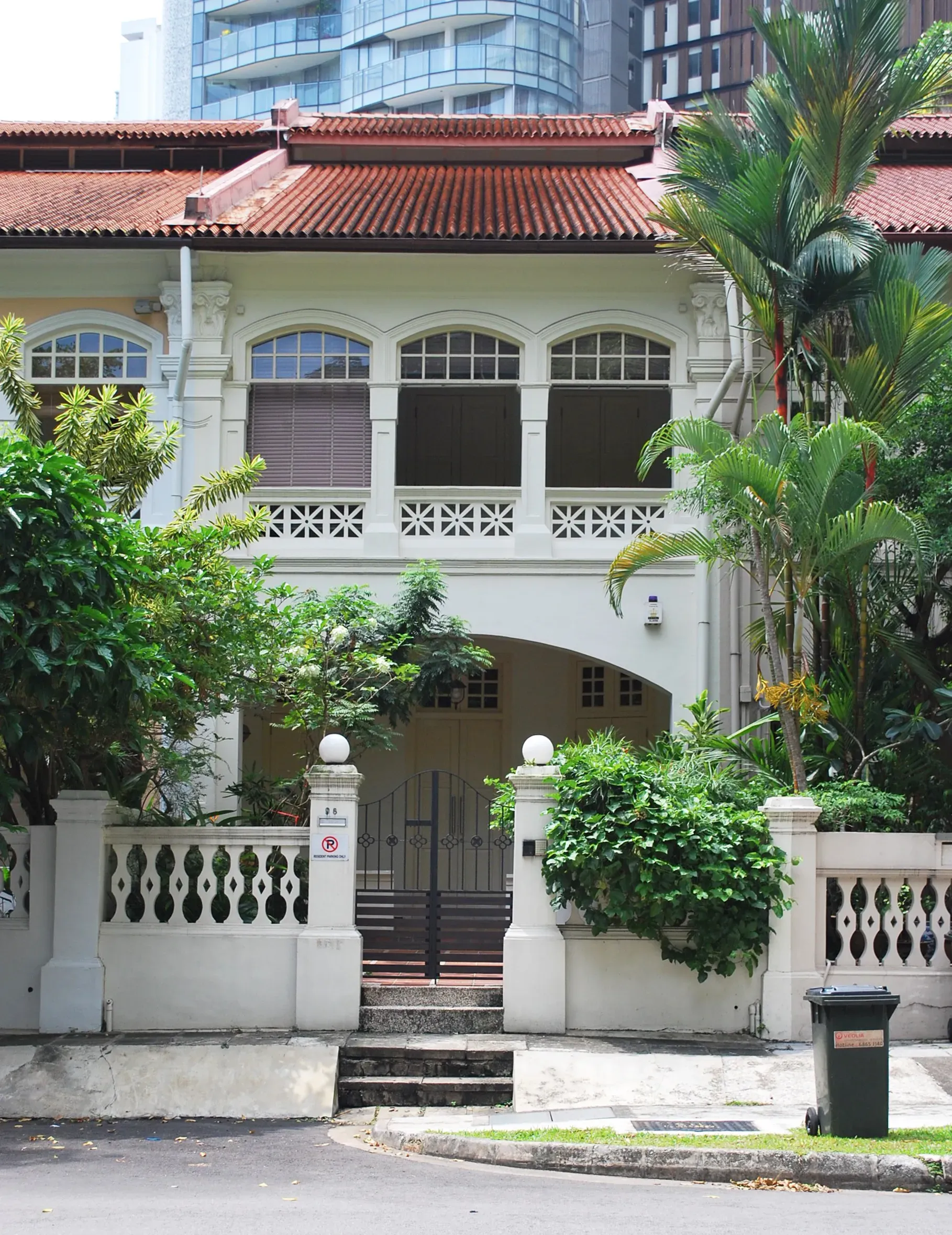 Front facade of 98 Cairnhill Road