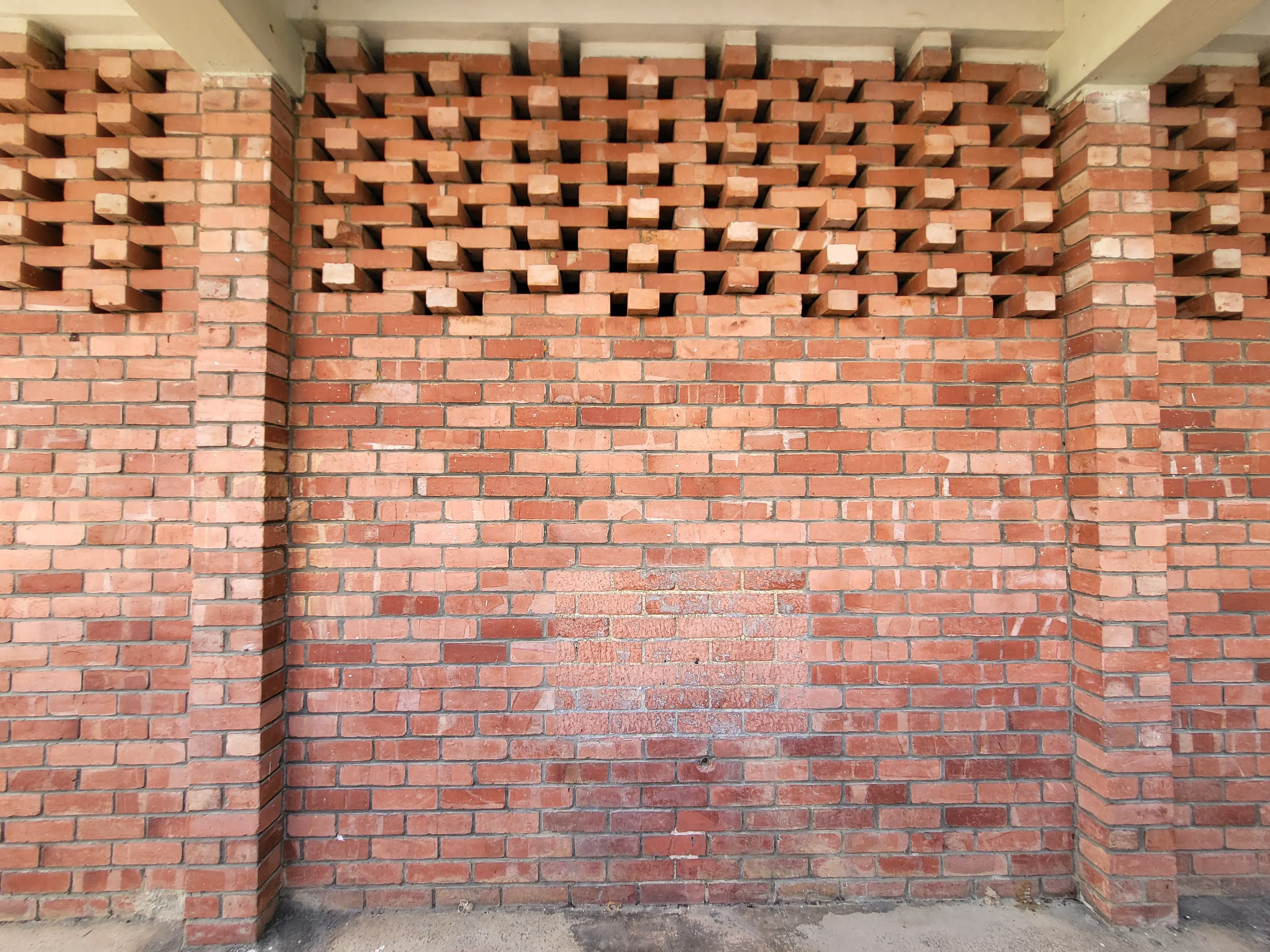 Building of 821 Upper Thomson Road