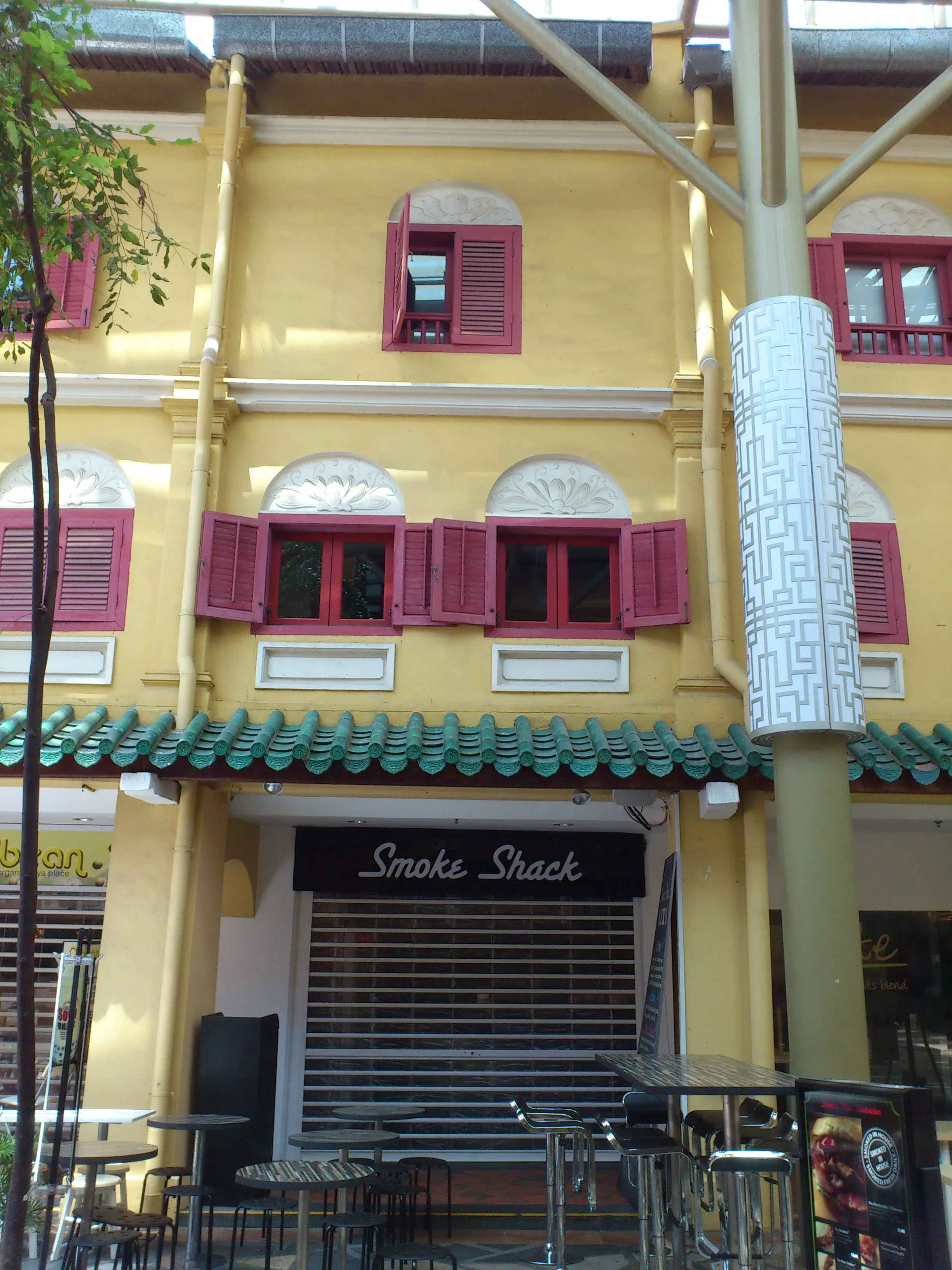 Front facade of 76 Telok Ayer Street