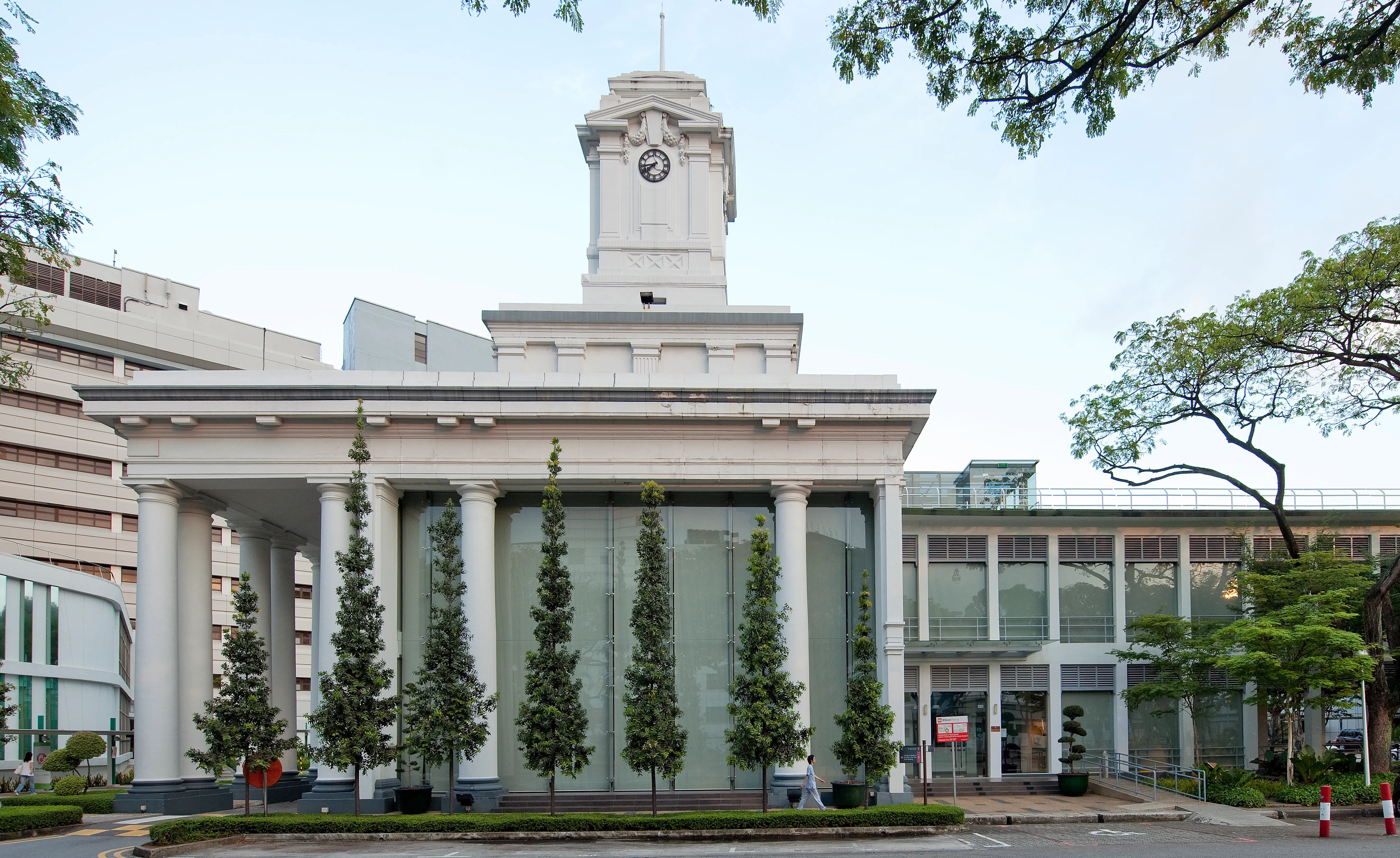 Building of 11 Third Hospital Avenue