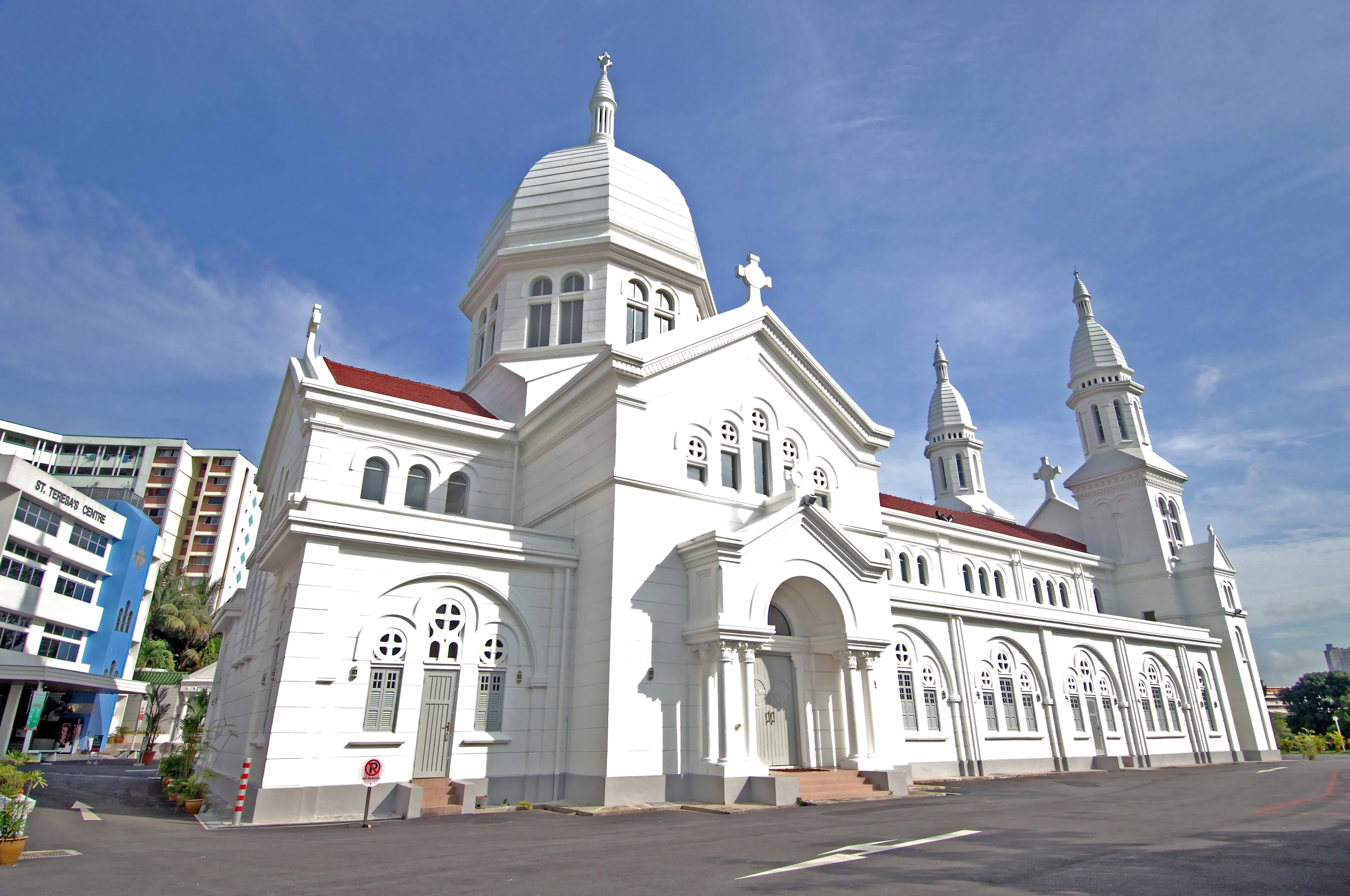 Front facade of 2 Bukit Purmei