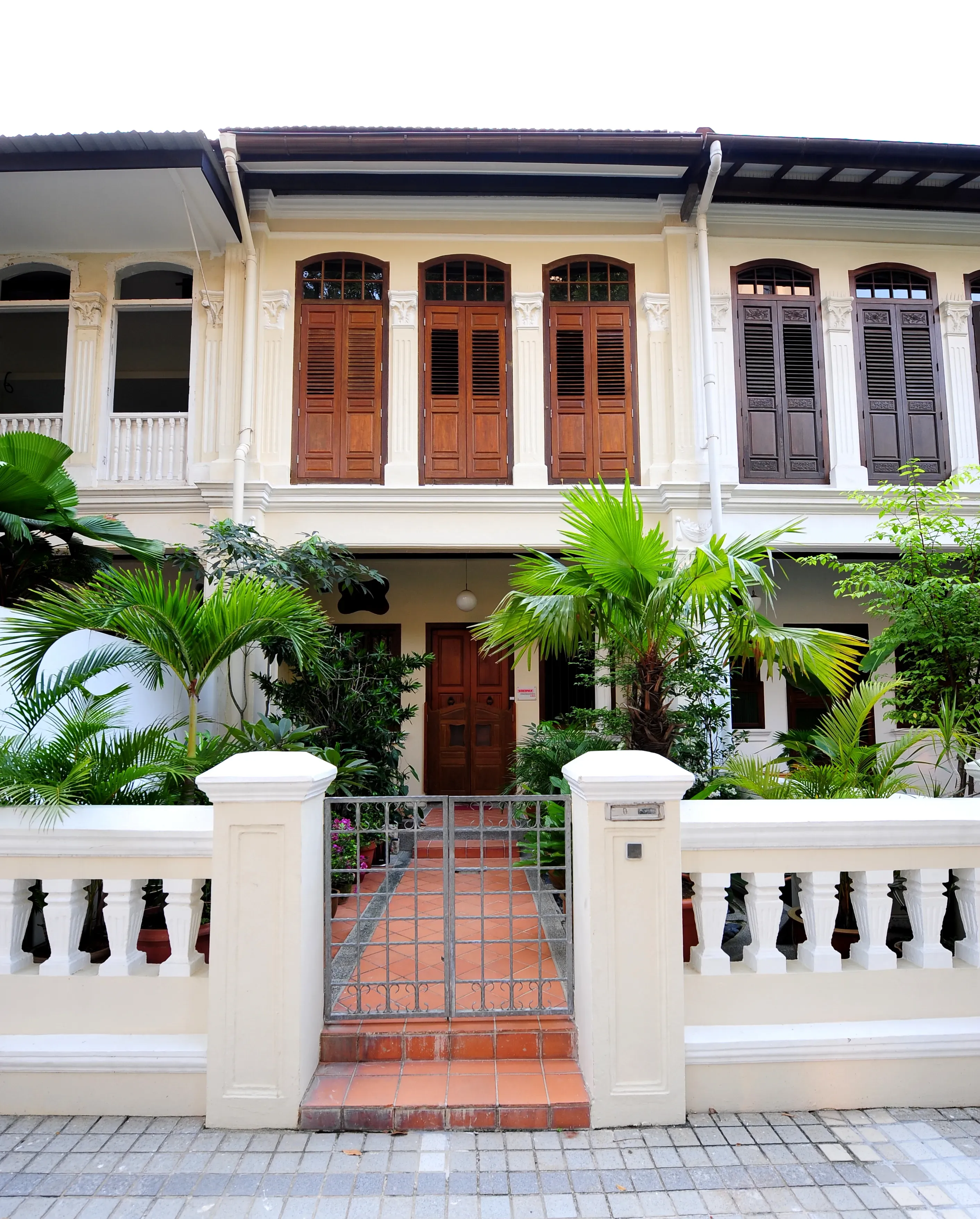 Front facade of 26 Saunders Road