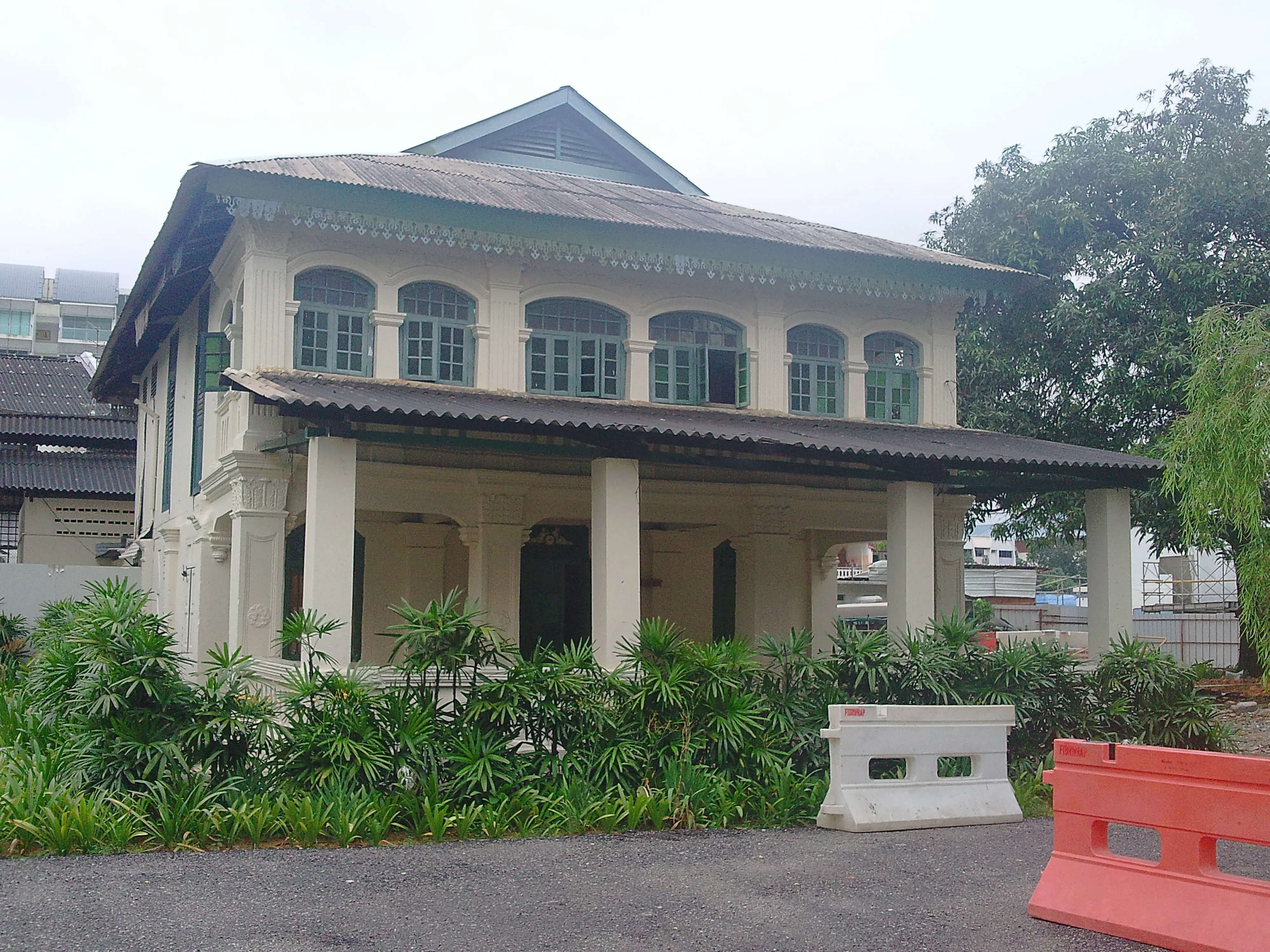 Front facade of 5 Lorong 26 Geylang