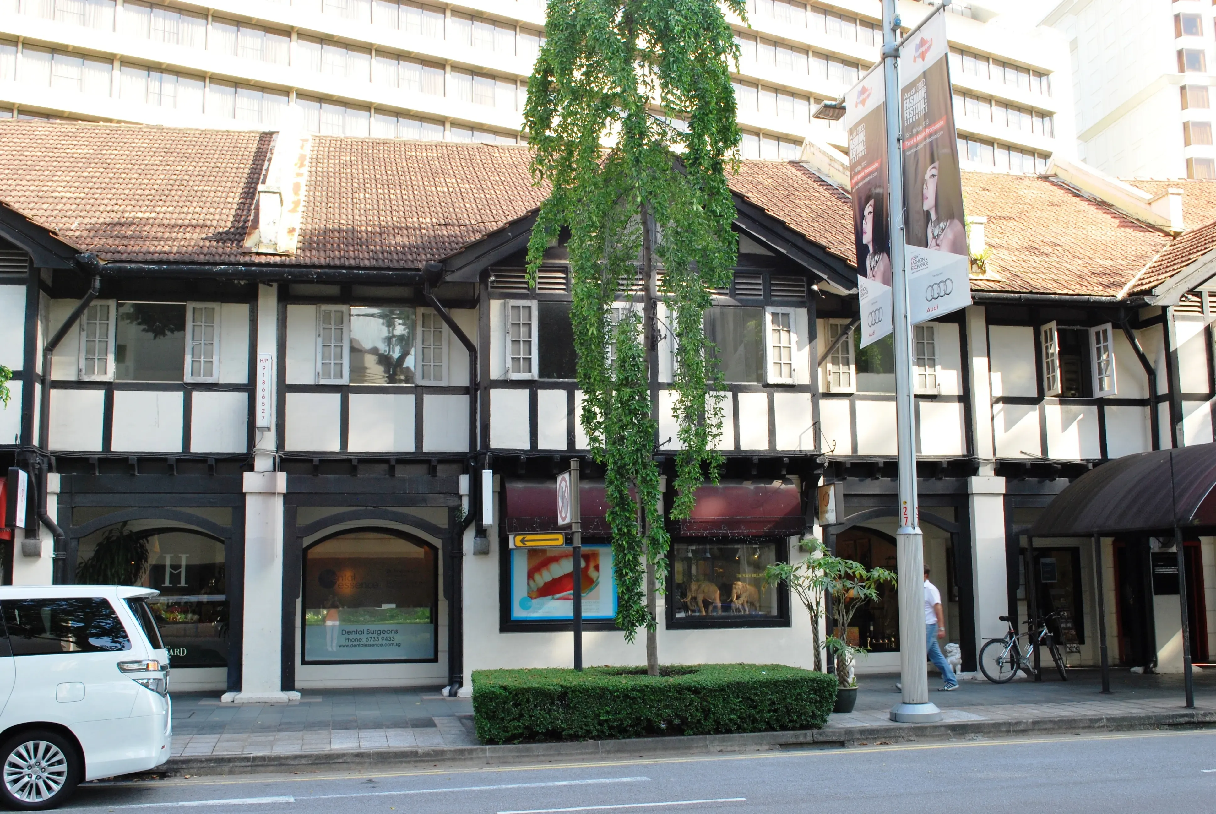 Front facade of 129 Tanglin Road