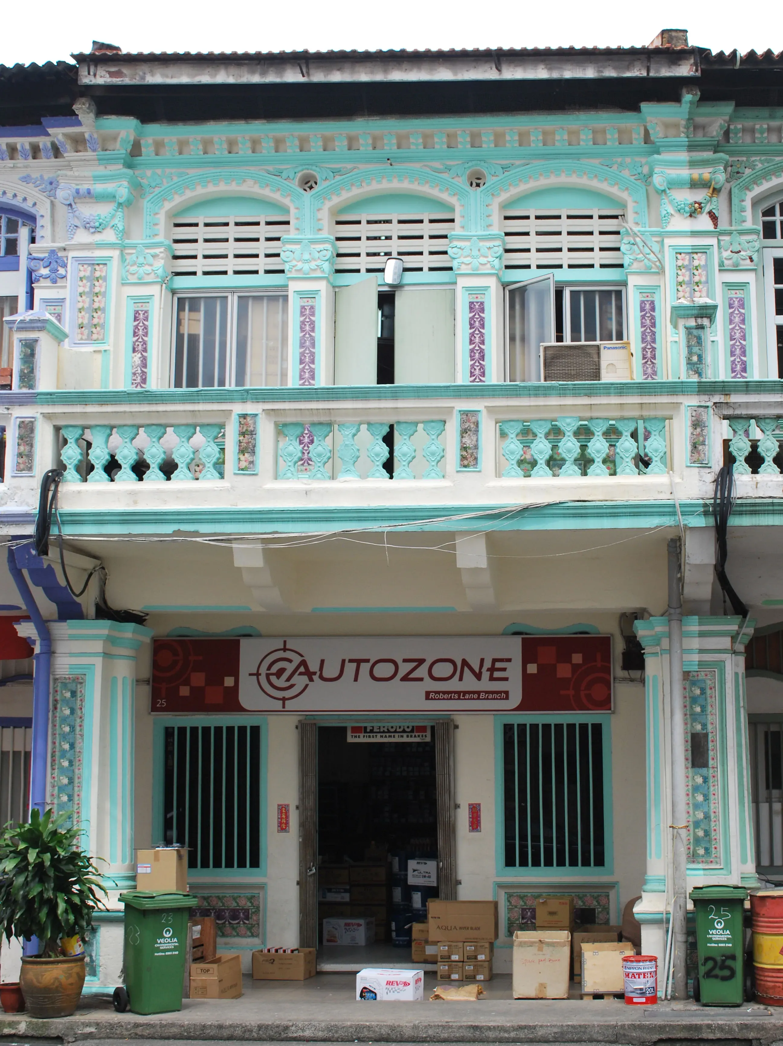 Front facade of 25 Roberts Lane