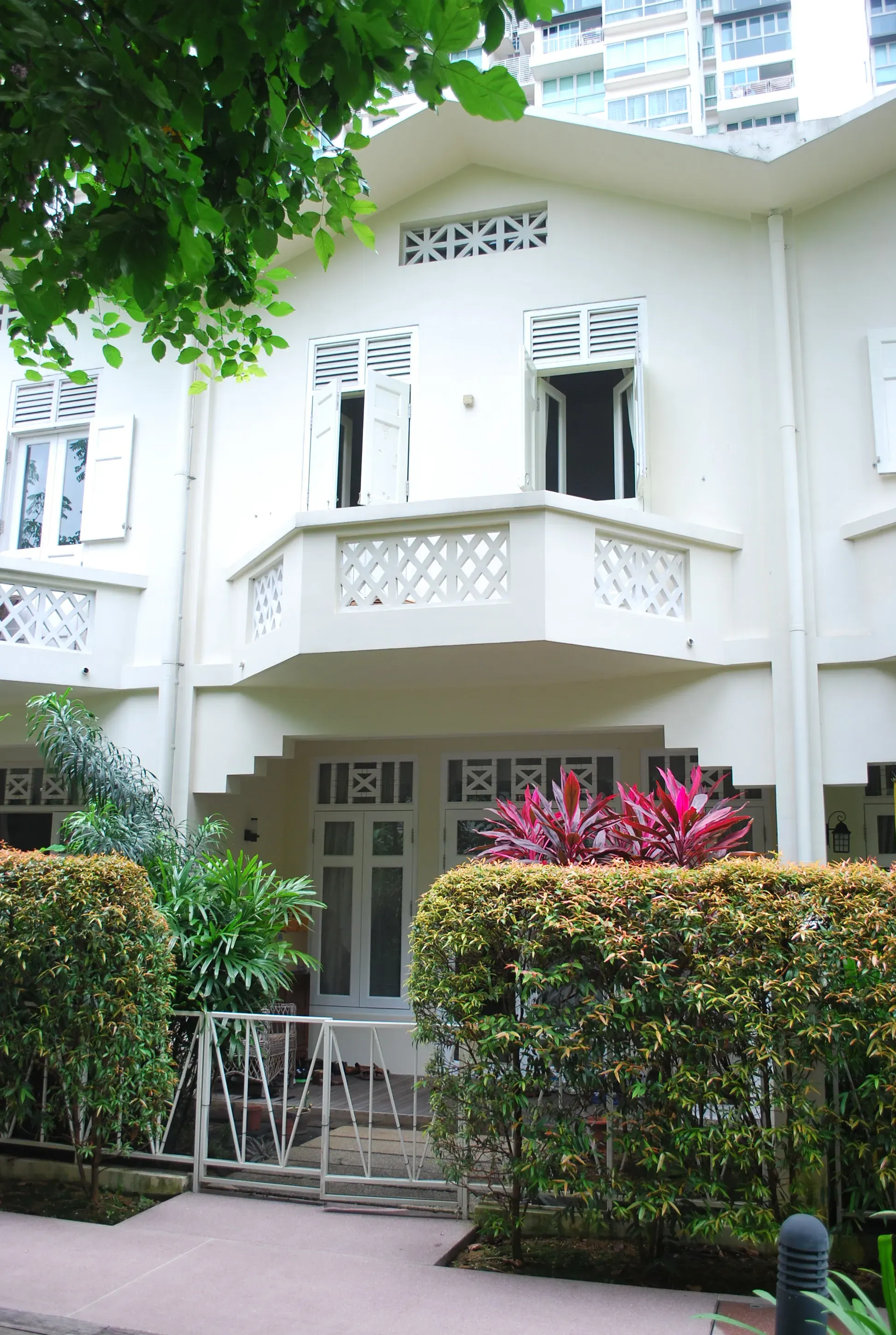 Front facade of 82 Jellicoe Road