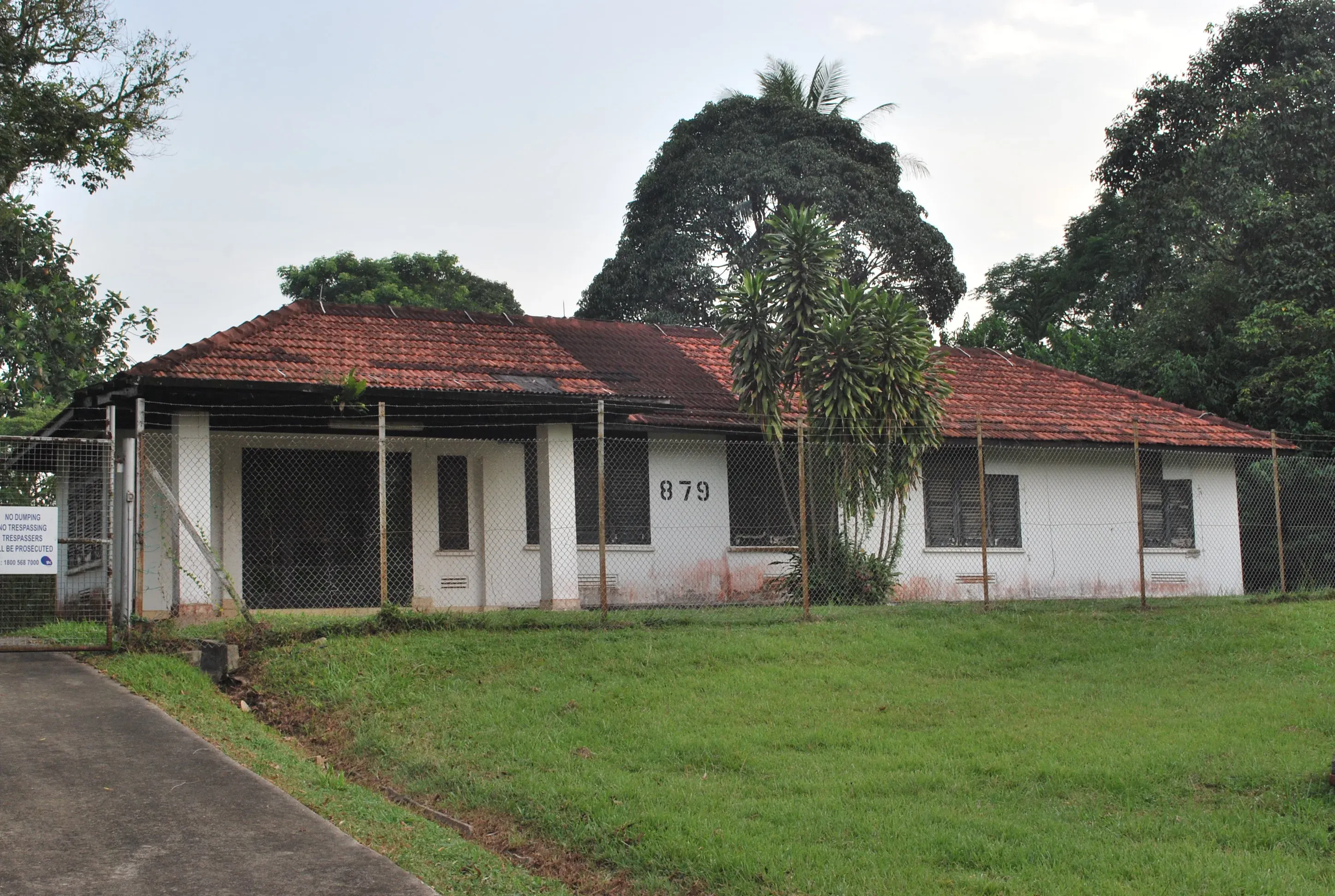 Front facade of 9 The Oval