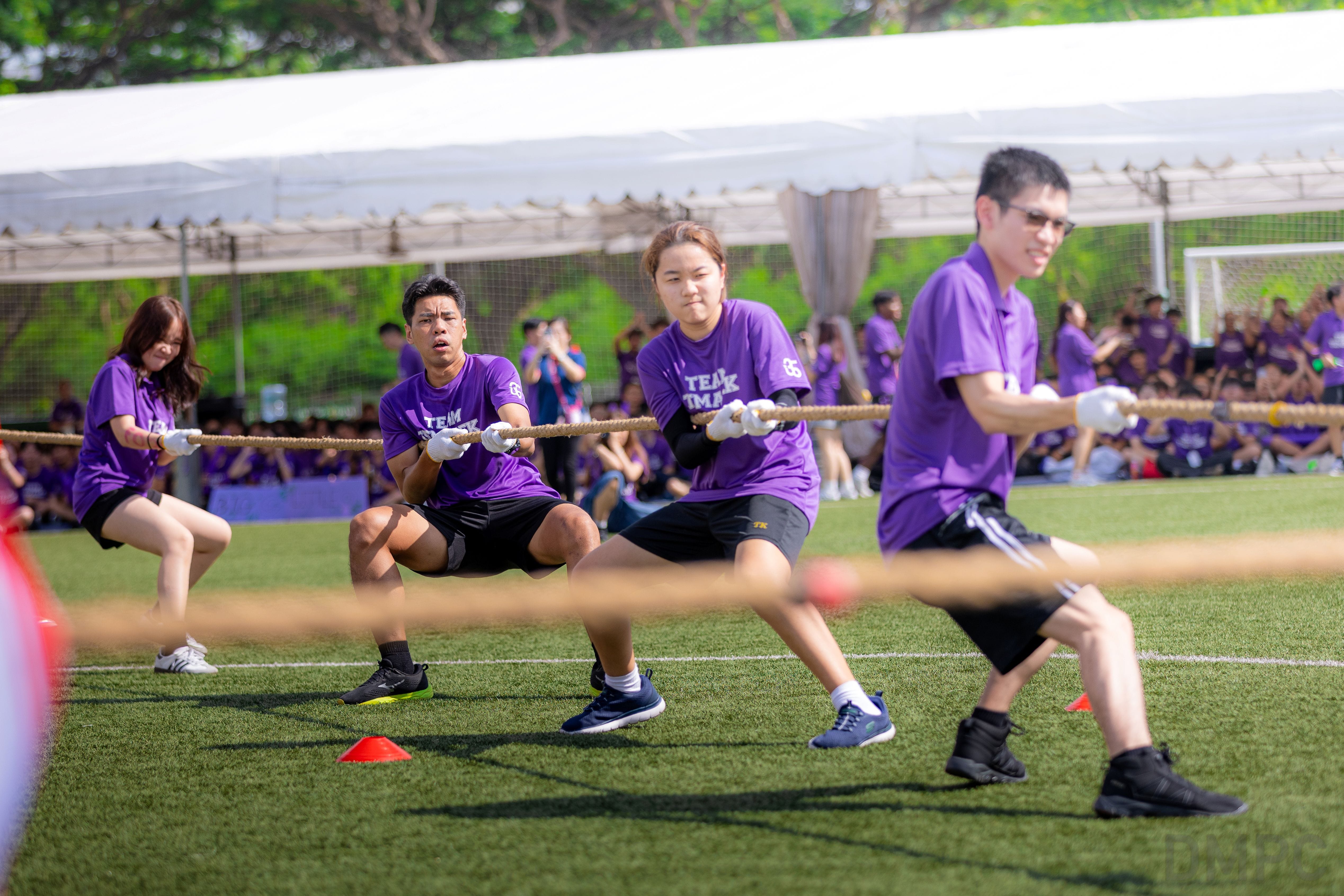 Image of School of Engineering students in TP engaging in a game of tug-of-war