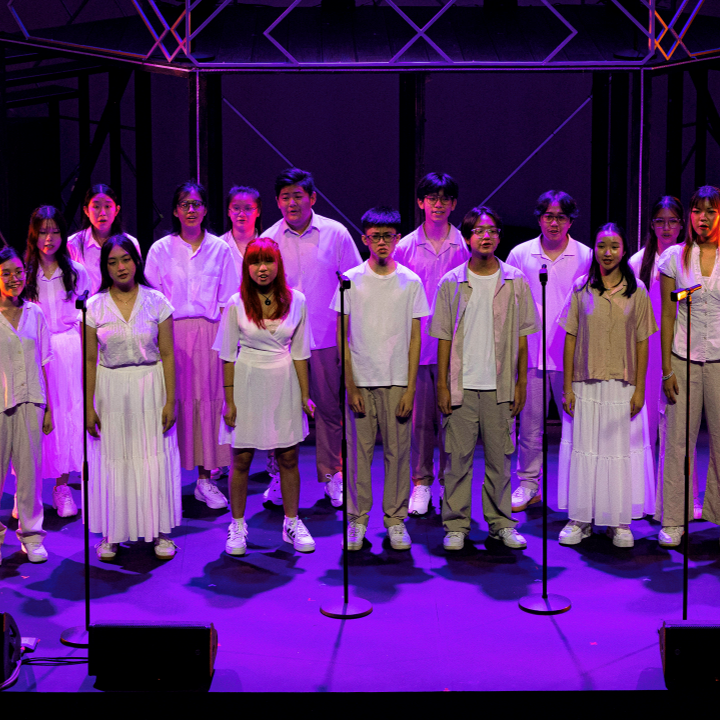 Image of TP Chorale performing at a concert 1