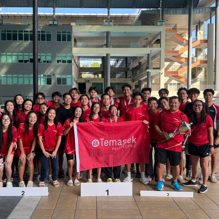 Image of the TP Swimming team at POl-ITE Games