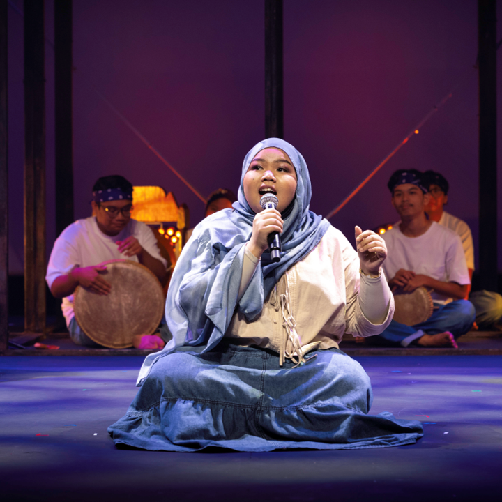 Image of TP Dikir Barat performing at a concert 1