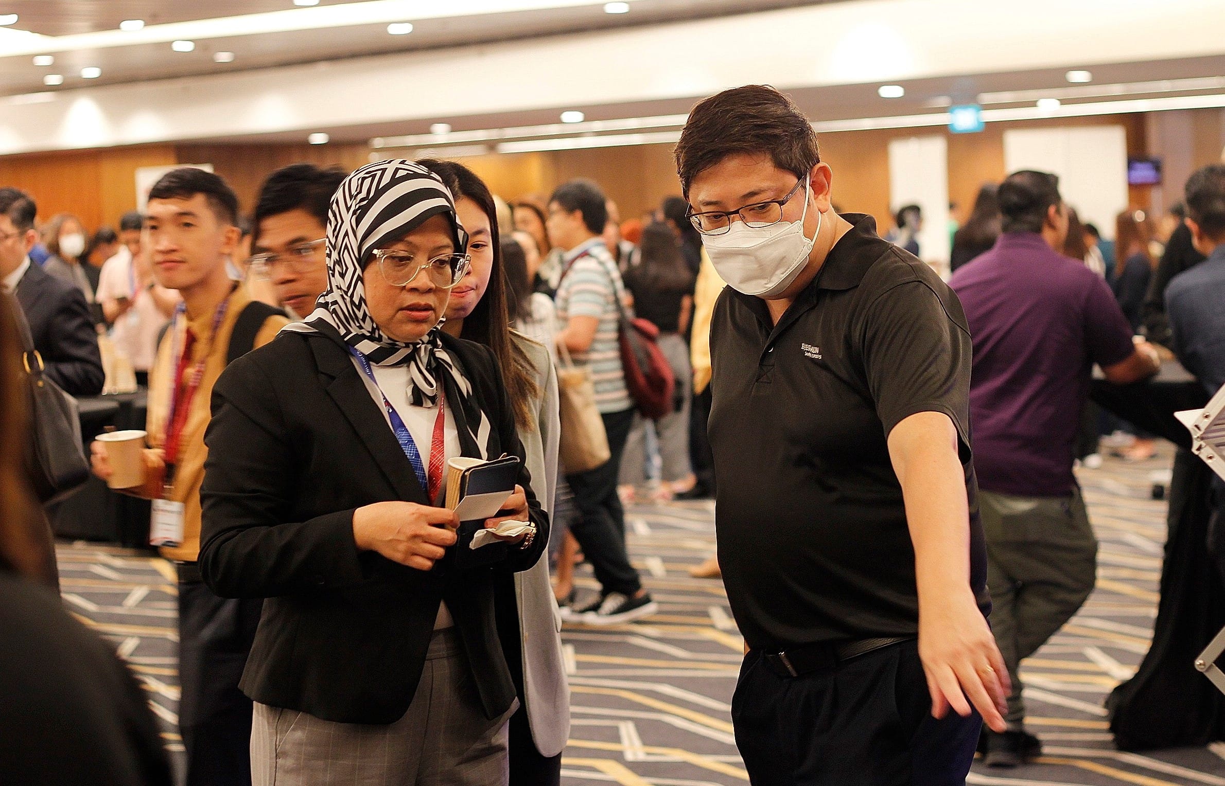 A vendor is engaging a participant