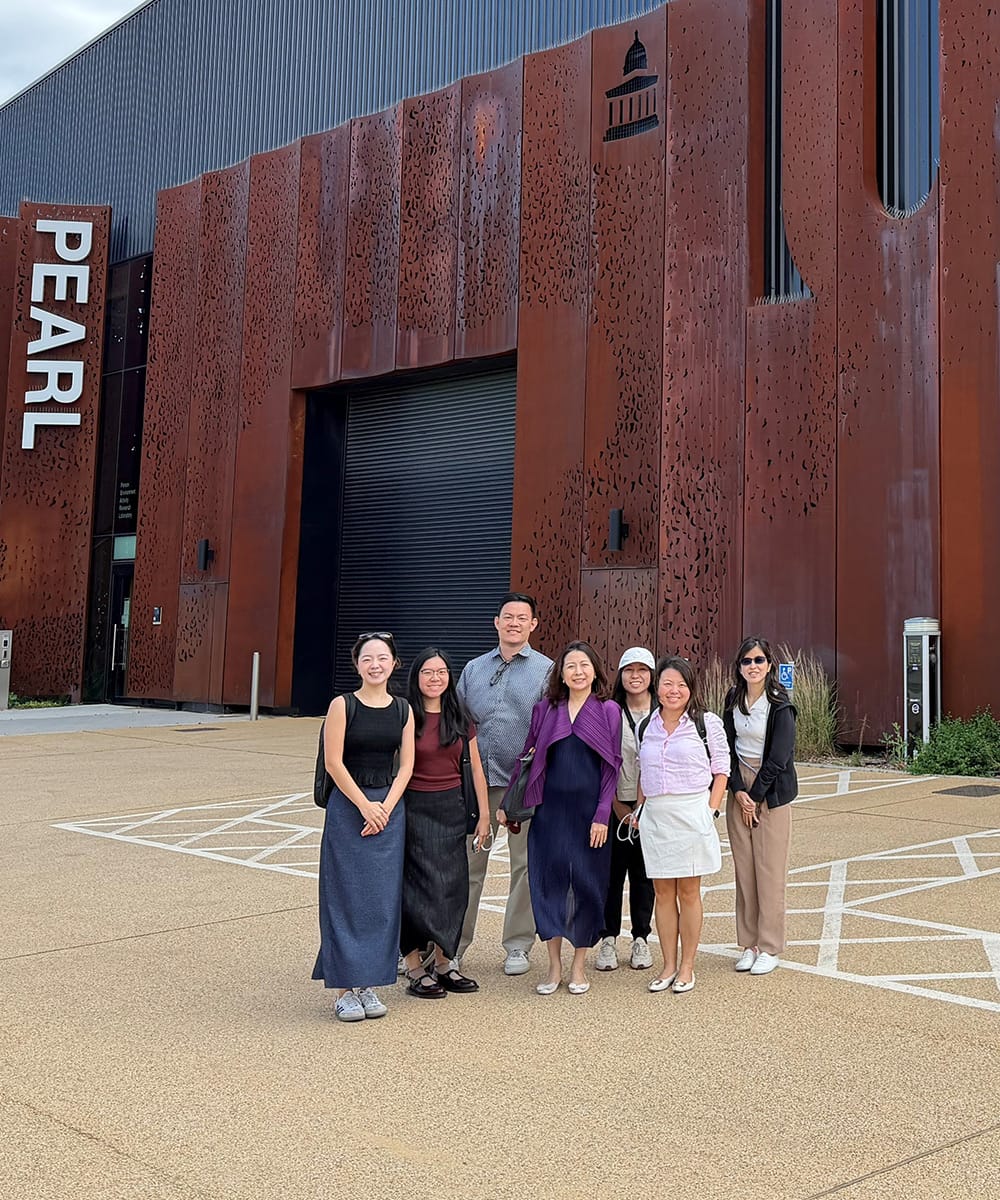 Group photo of delegation from CLC, Singapore government agencies and the National University of Singapore visit to the UCL Person-Environment-Activity Research Laboratory in London
