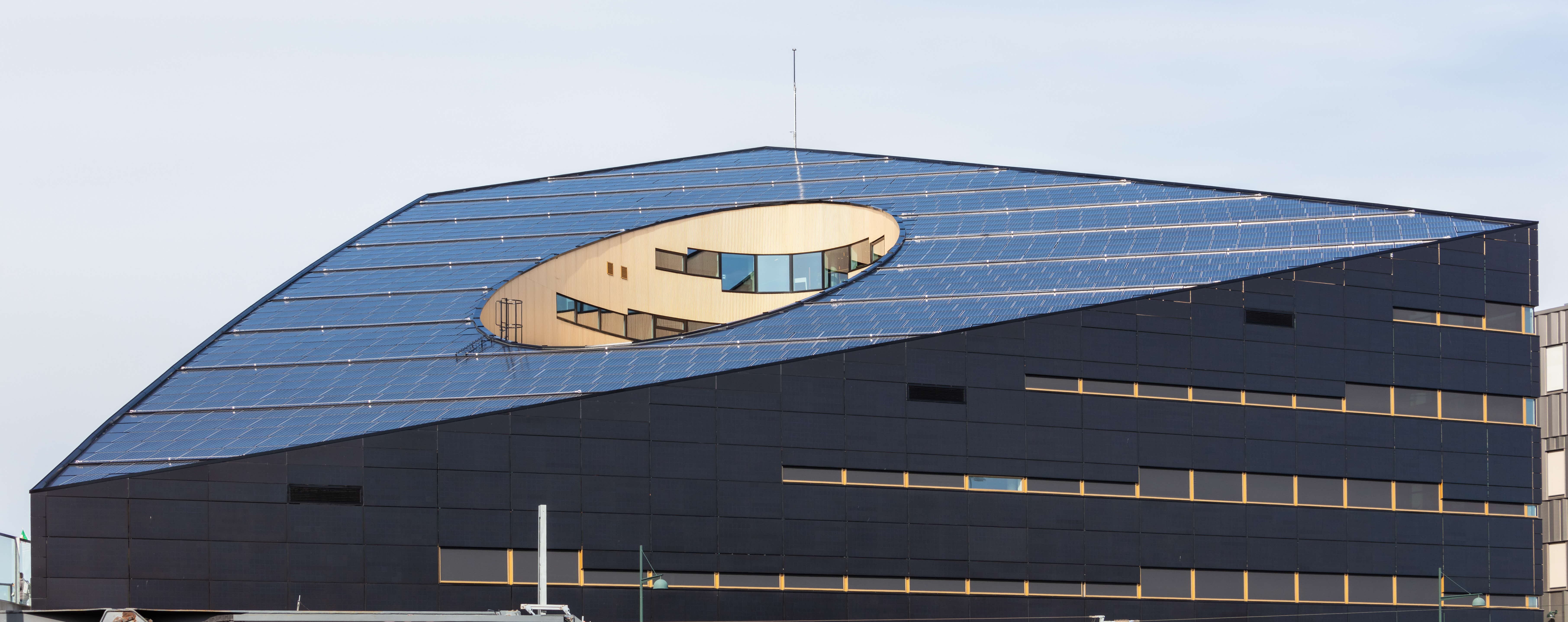Photo of the solar panels on the roof of Powerhouse Brattørkaia