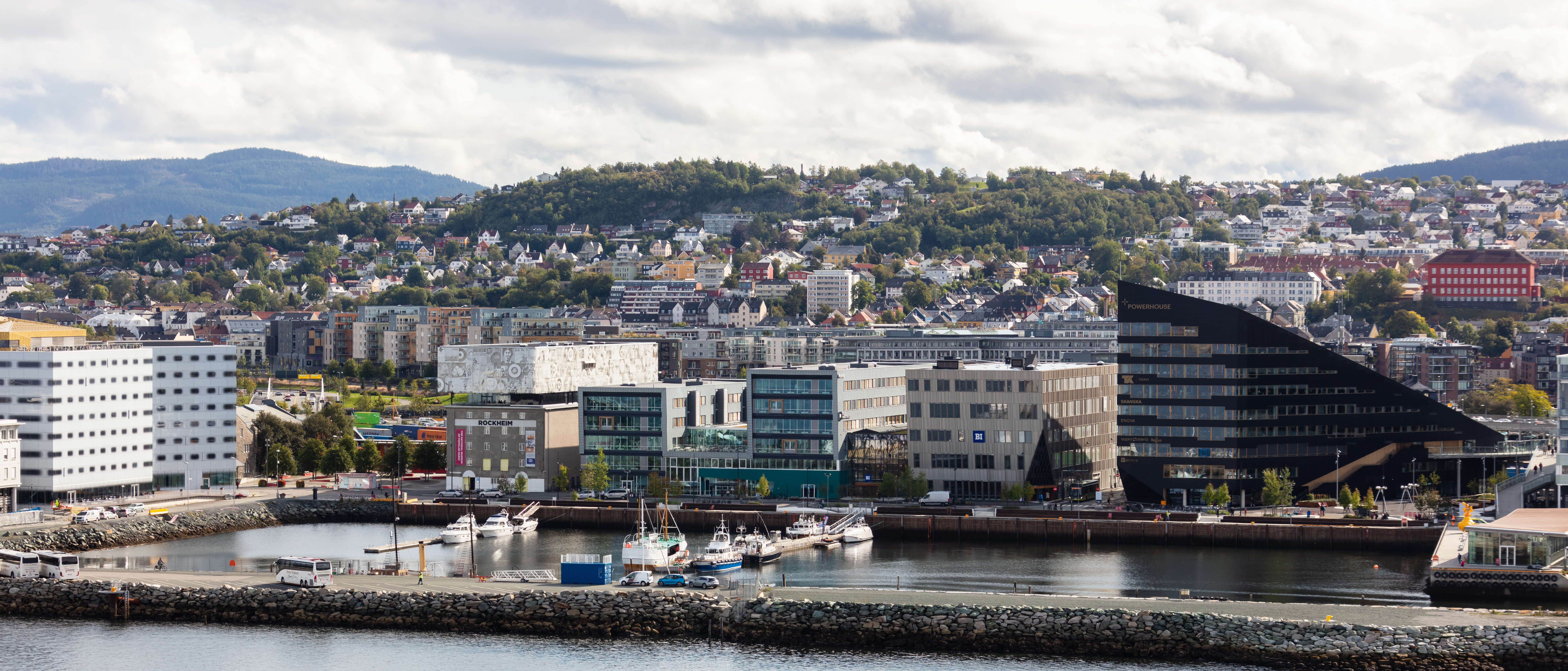 Photo of Powerhouse Brattørkaia and its surrounding neighbourhood
