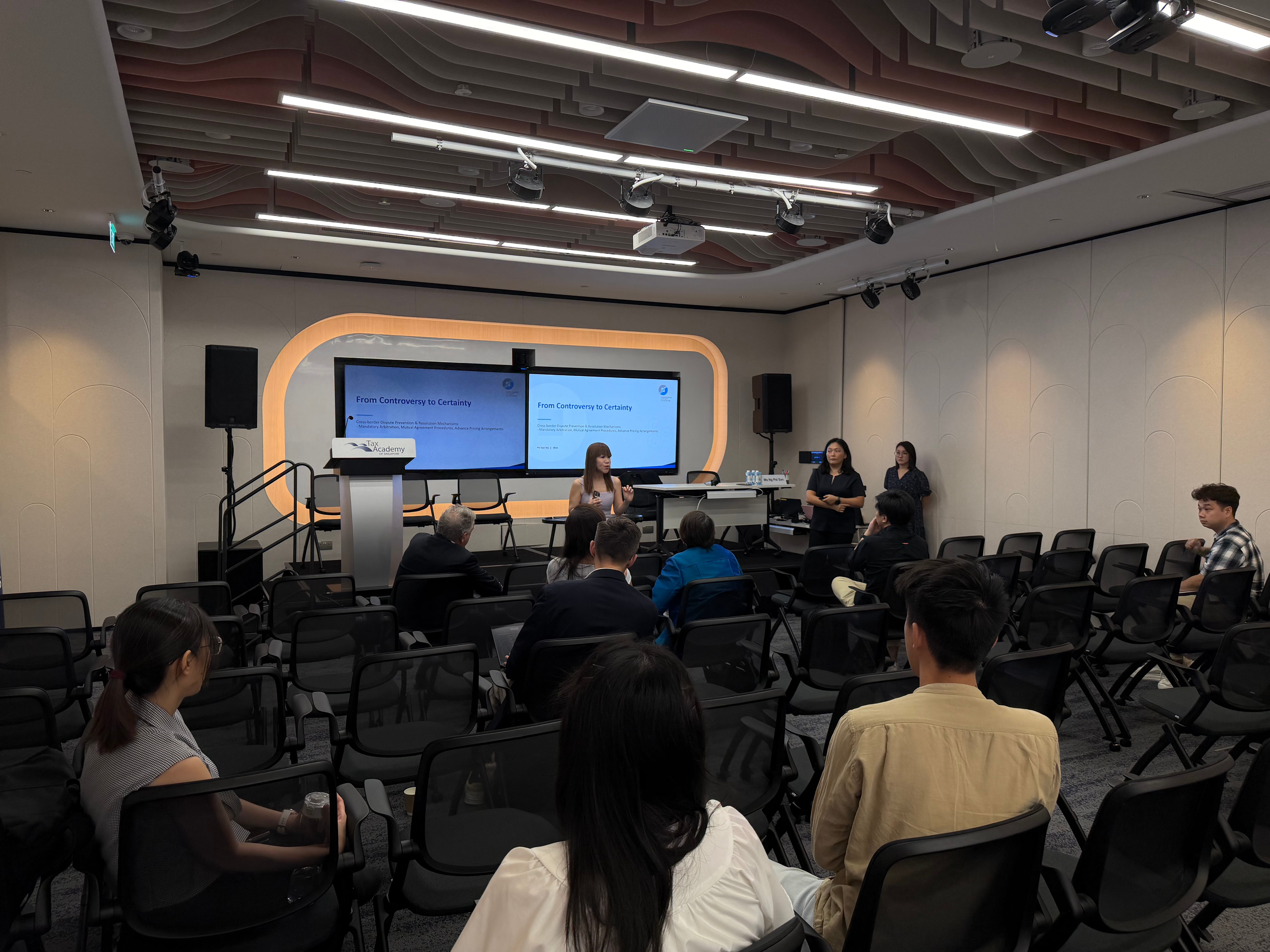 Ms Eunice Toh, Associate Director of Tax Academy of Singapore, introducing Ms Ng Pei San ahead of the session.