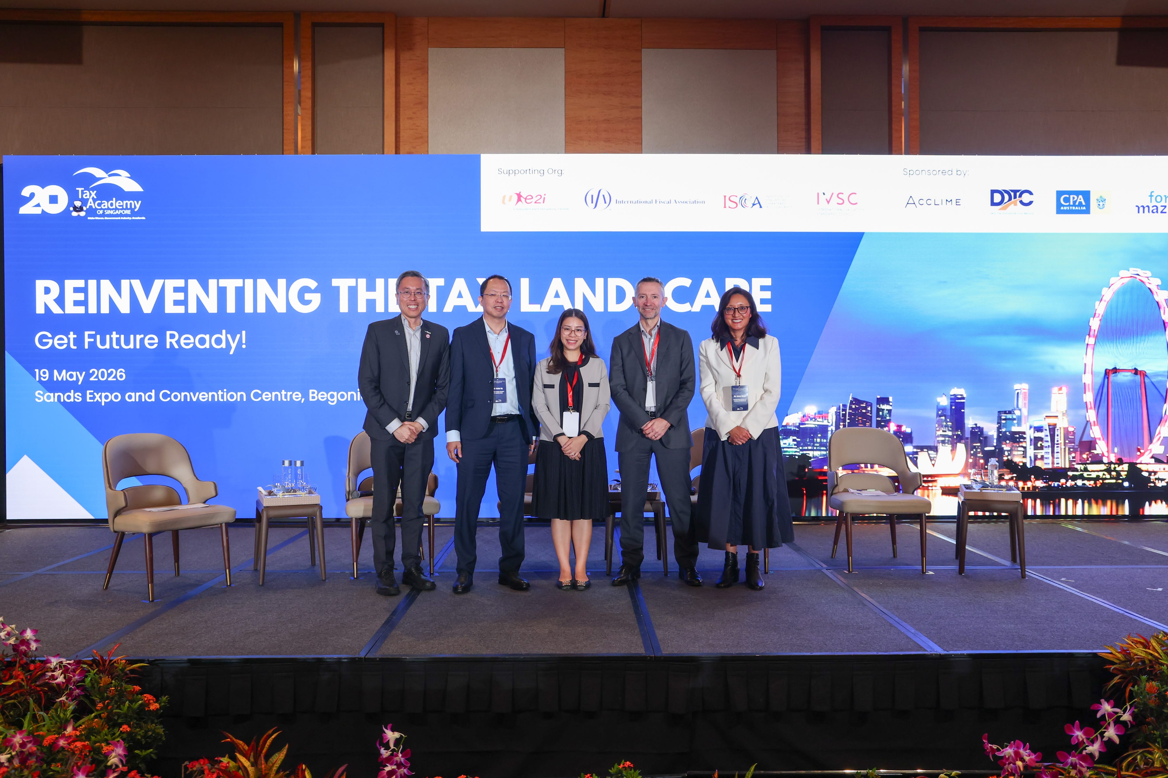 Discussion Leaders & Panel Members (left to right): Mr Dennis Lui, Mr Robin Ng, Ms Kornrug Silanookit, Mr Patrick O’Doherty, Ms Jenny Wong