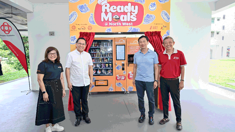 Event photos of Mayor Alex, Minister Ong Ye Kung, and other event participants