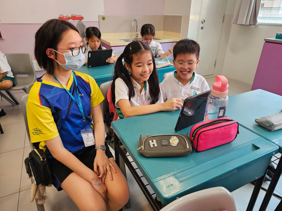 Our P4 students used Koobits to recap Math concepts on fractions with our Hong Kong exchange students.