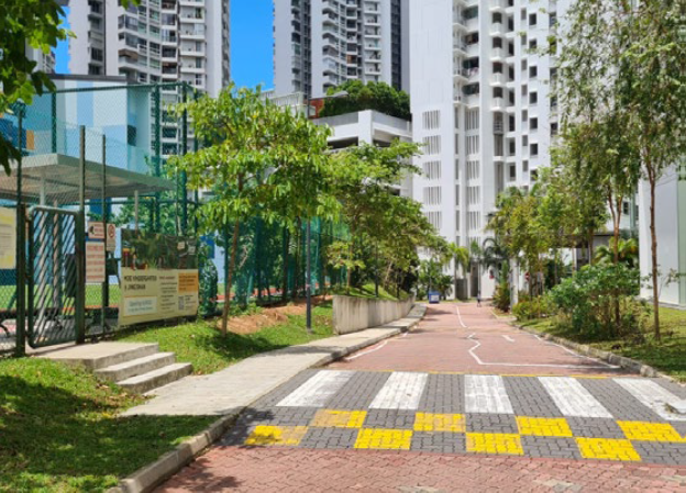 Blk 590 Ang Mo Kio St 51 (driveway)