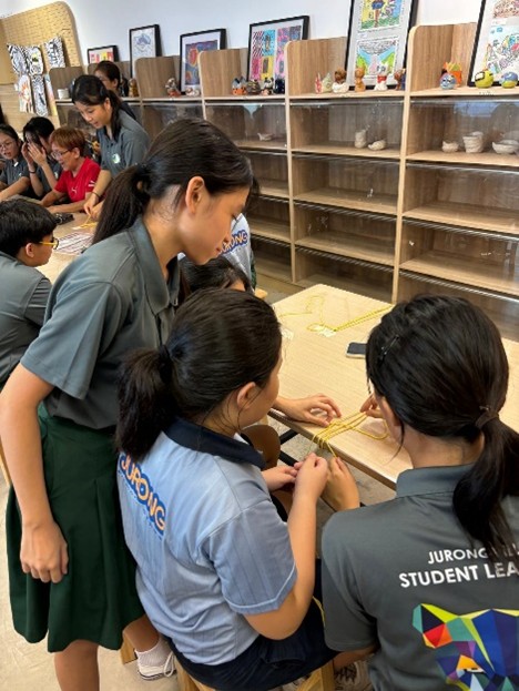 A hands-on, therapeutic crafting workshop where Peer Support Leaders participate in or facilitate a creative session to learn alternative mindfulness and relaxation techniques.