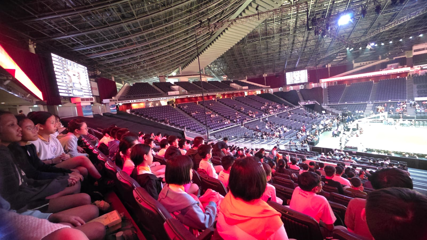 Outing to the Indoor Stadium to watch a Professional League Match