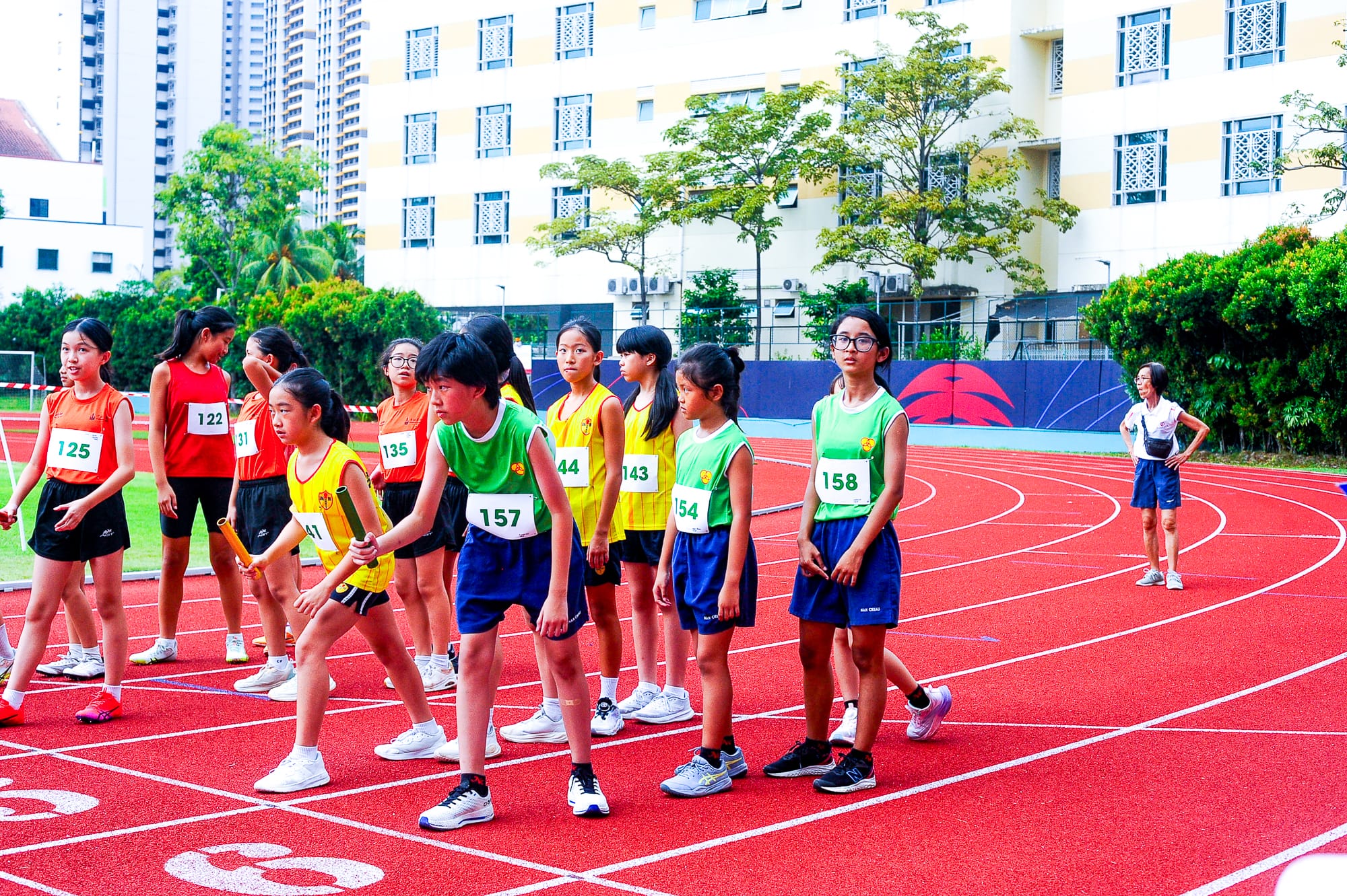students at the start line.