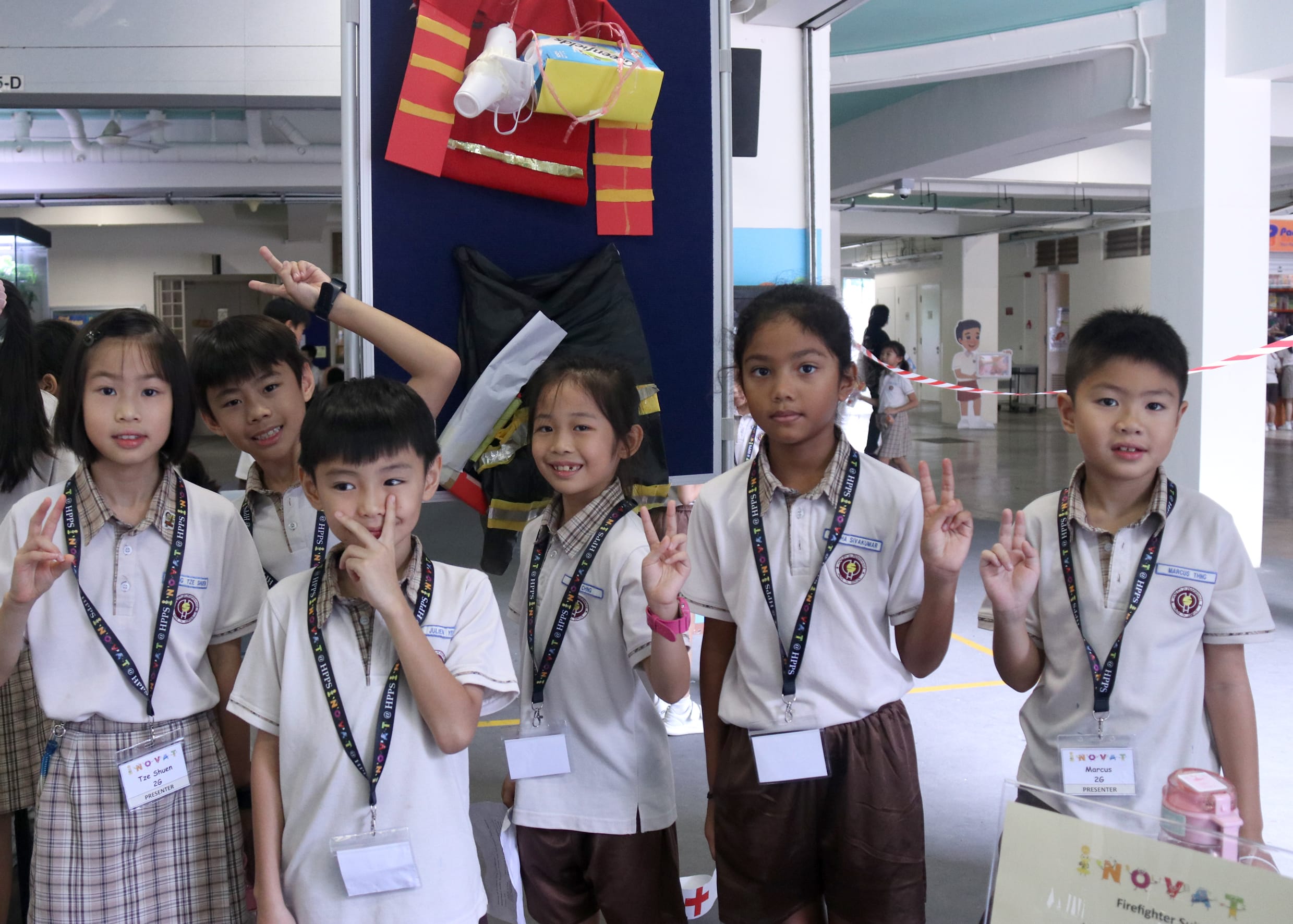 Students display their INOVAT product