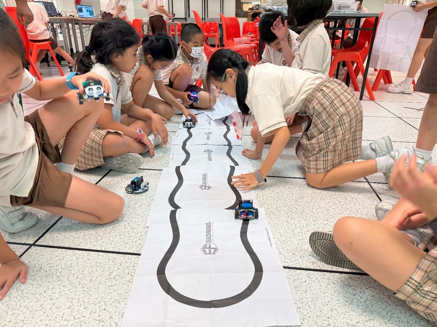 P4 students testing out their Cutebots after programming them