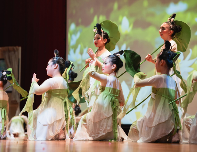 Bringing the beauty of ‘江南' to the stage for our school's 40th birthday celebration.