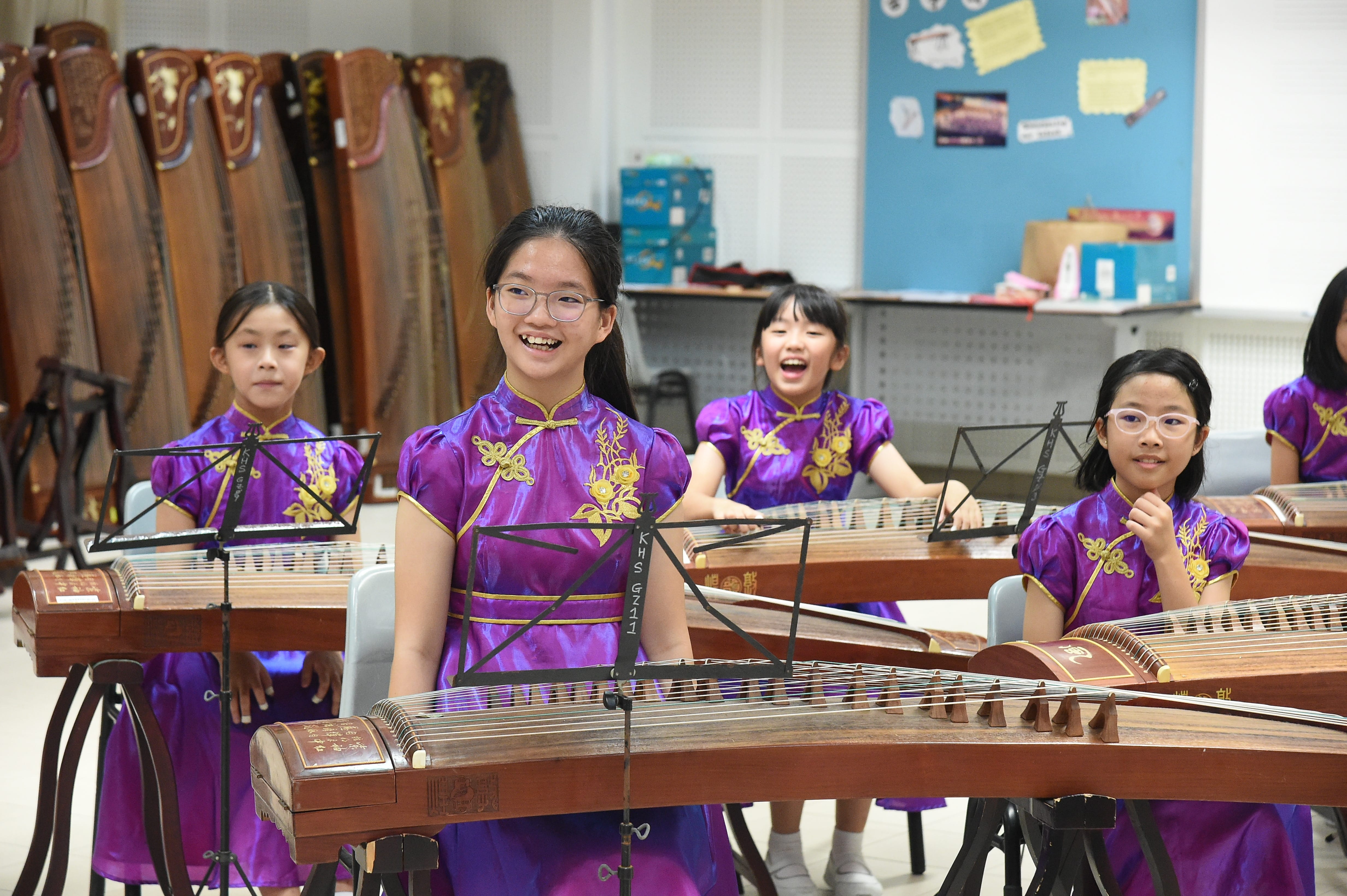Guzheng students enjoying their practice session
